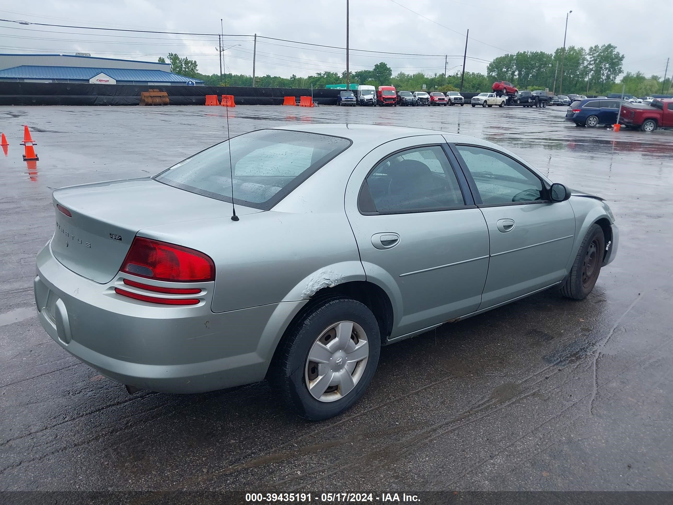 Photo 3 VIN: 1B3EL46T55N642926 - DODGE STRATUS 