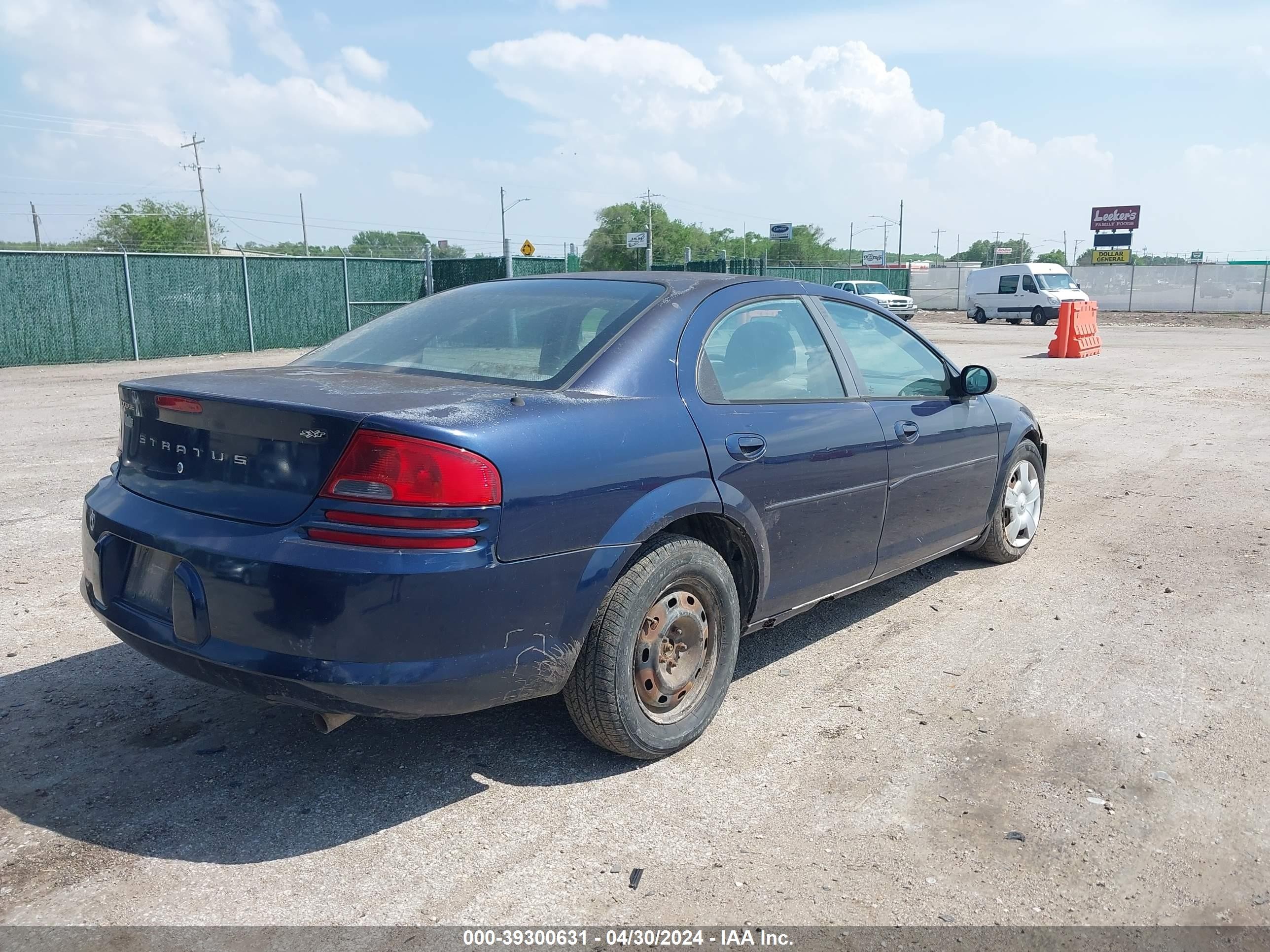 Photo 3 VIN: 1B3EL46T85N517435 - DODGE STRATUS 