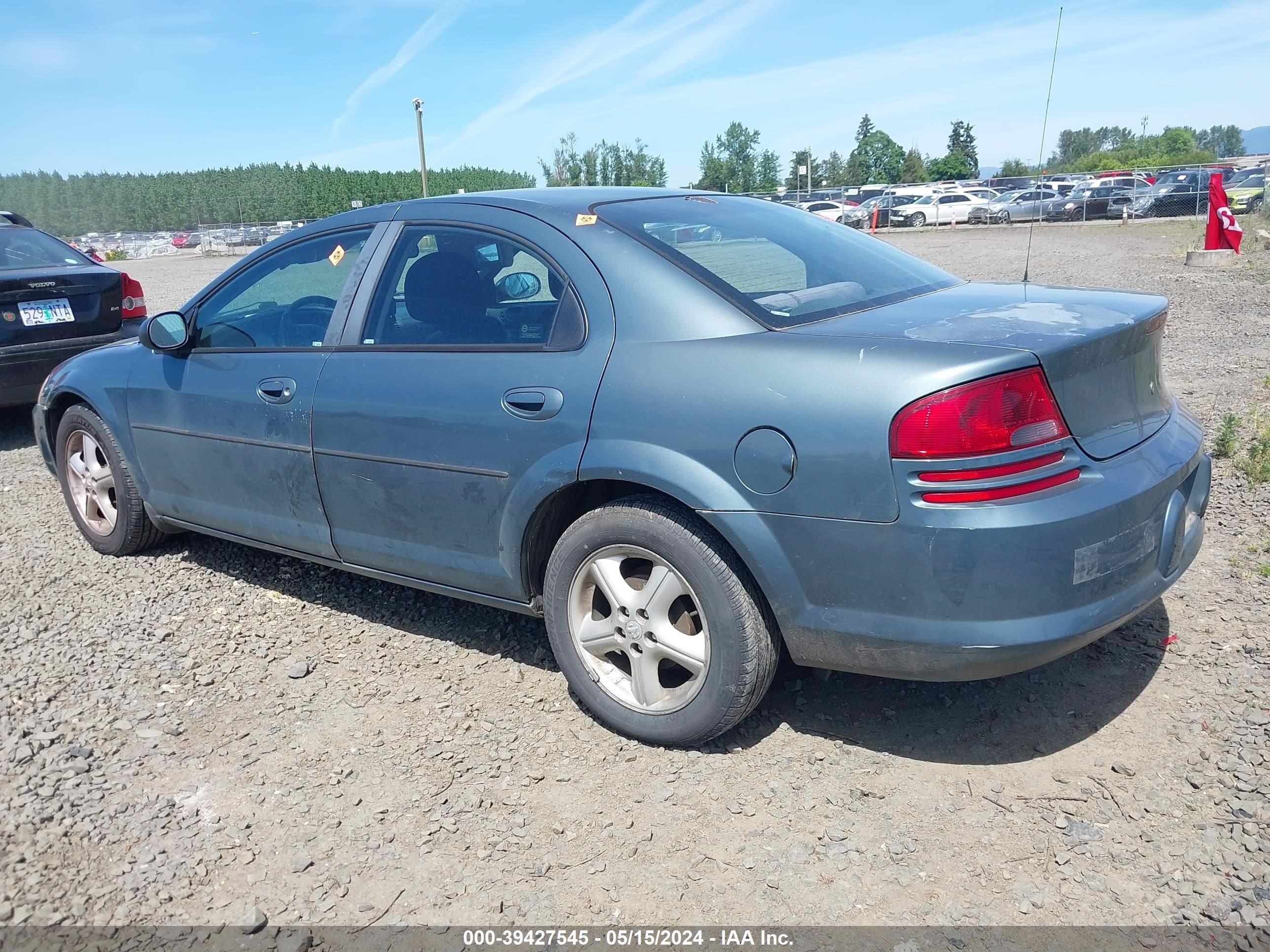 Photo 2 VIN: 1B3EL46X06N245788 - DODGE STRATUS 