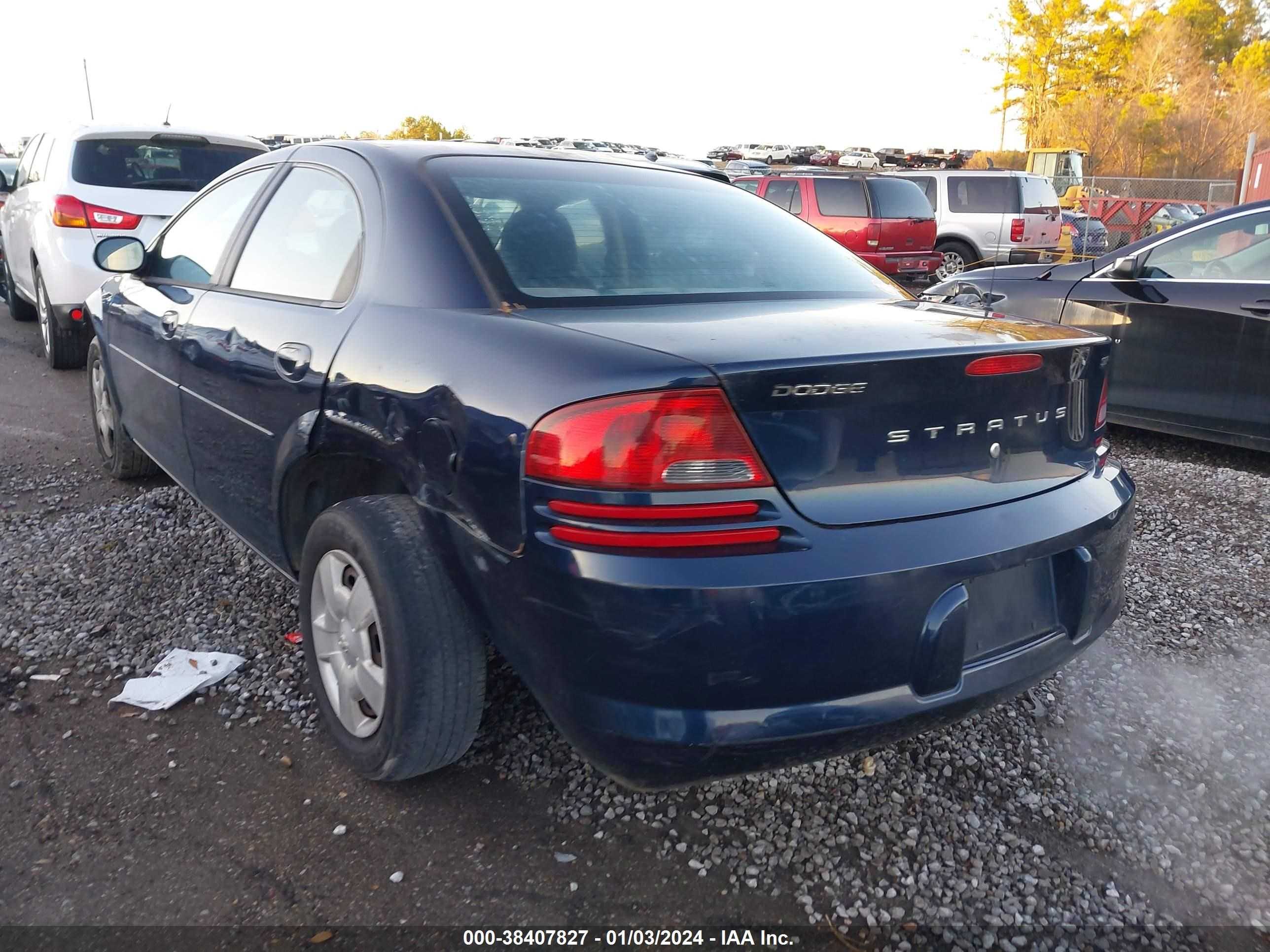 Photo 2 VIN: 1B3EL46X24N238094 - DODGE STRATUS 