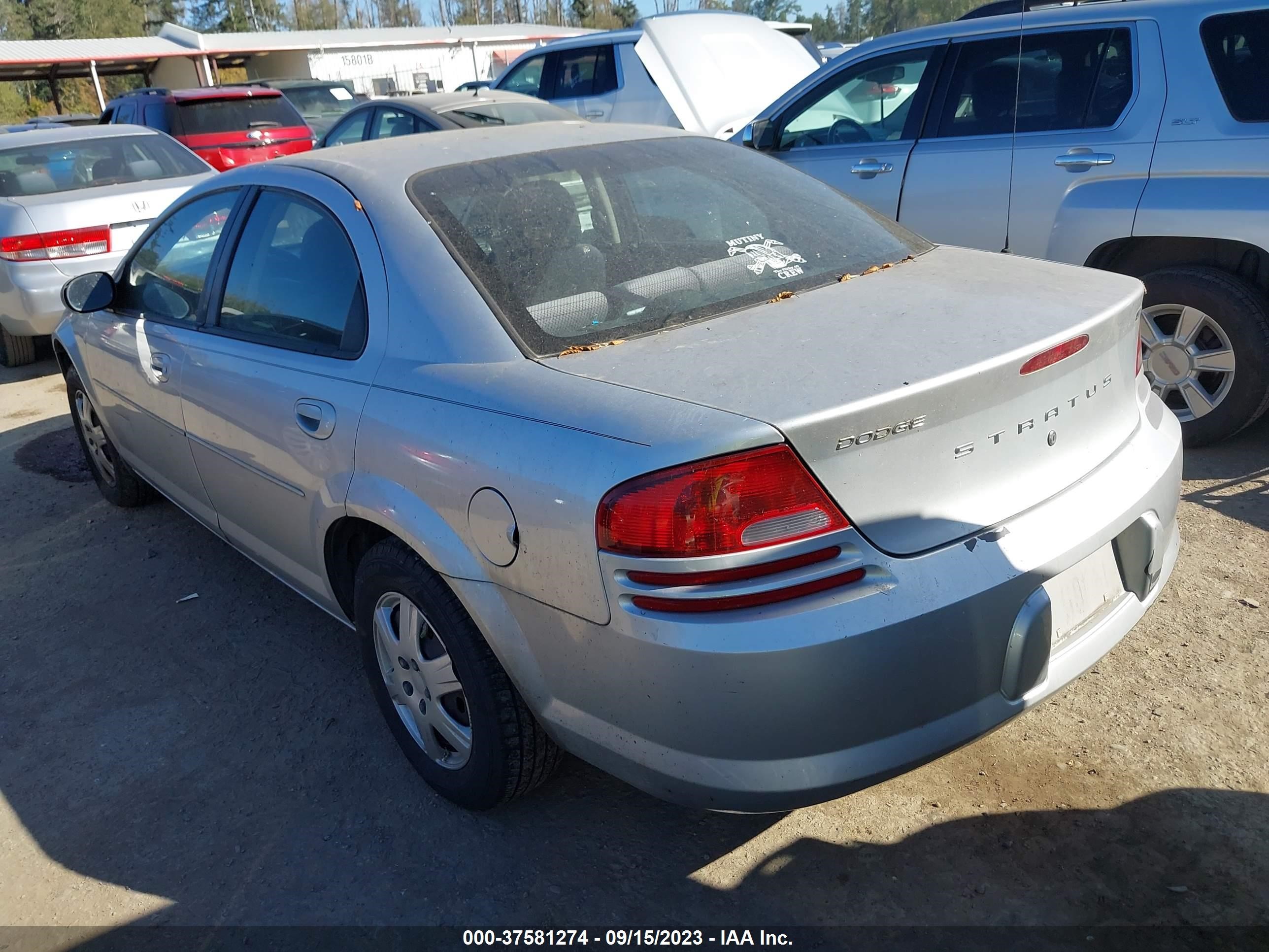 Photo 2 VIN: 1B3EL46X35N696485 - DODGE STRATUS 