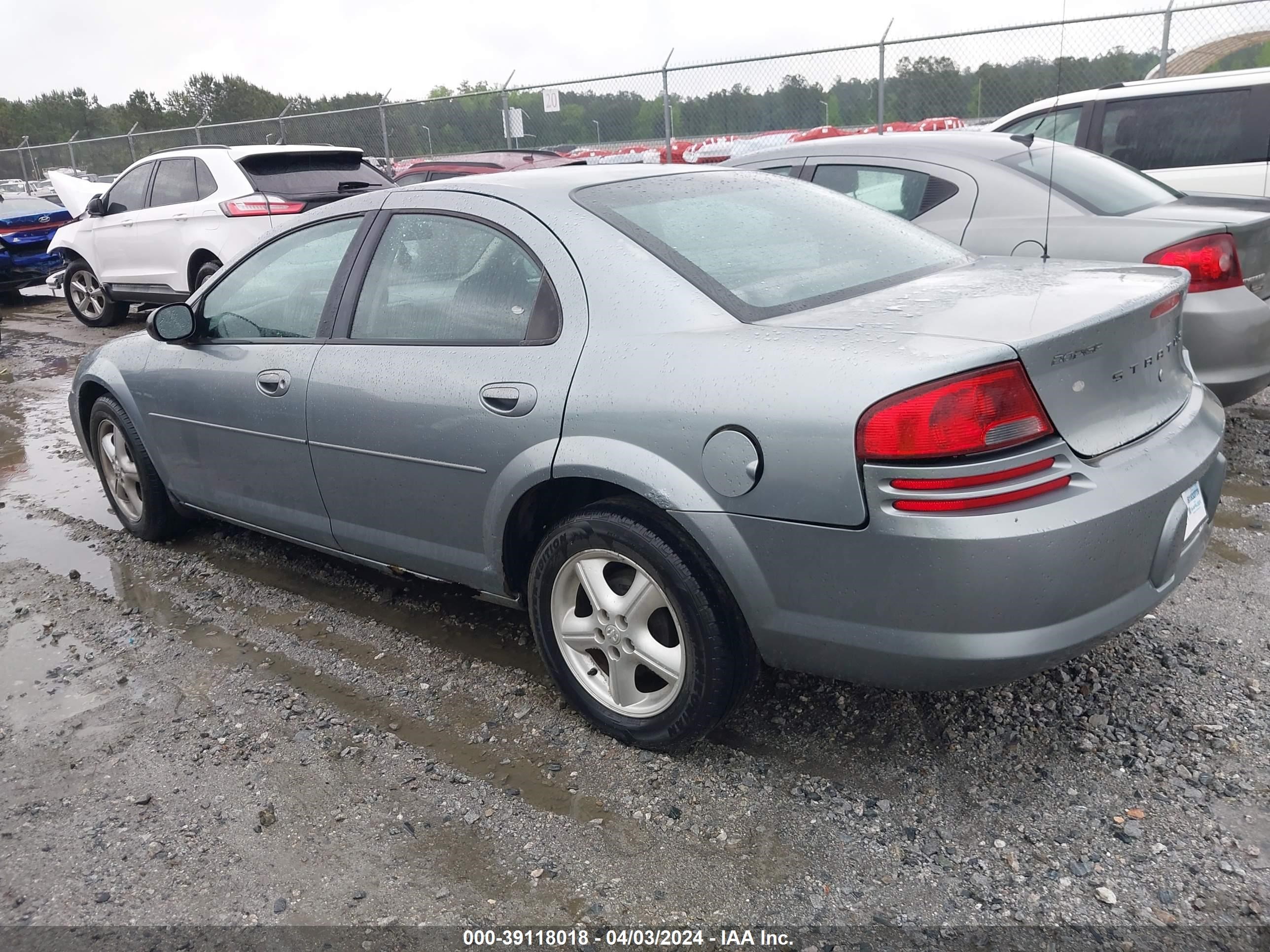 Photo 2 VIN: 1B3EL46X36N139321 - DODGE STRATUS 