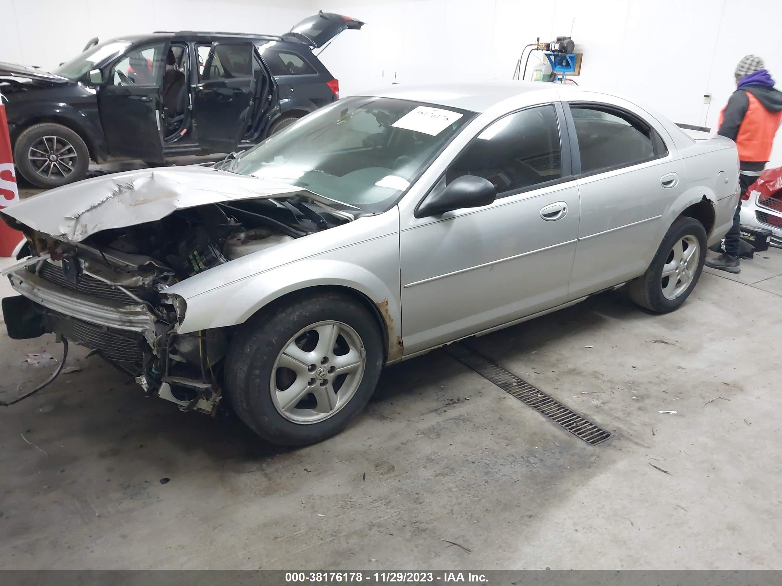 Photo 1 VIN: 1B3EL46X45N504958 - DODGE STRATUS 