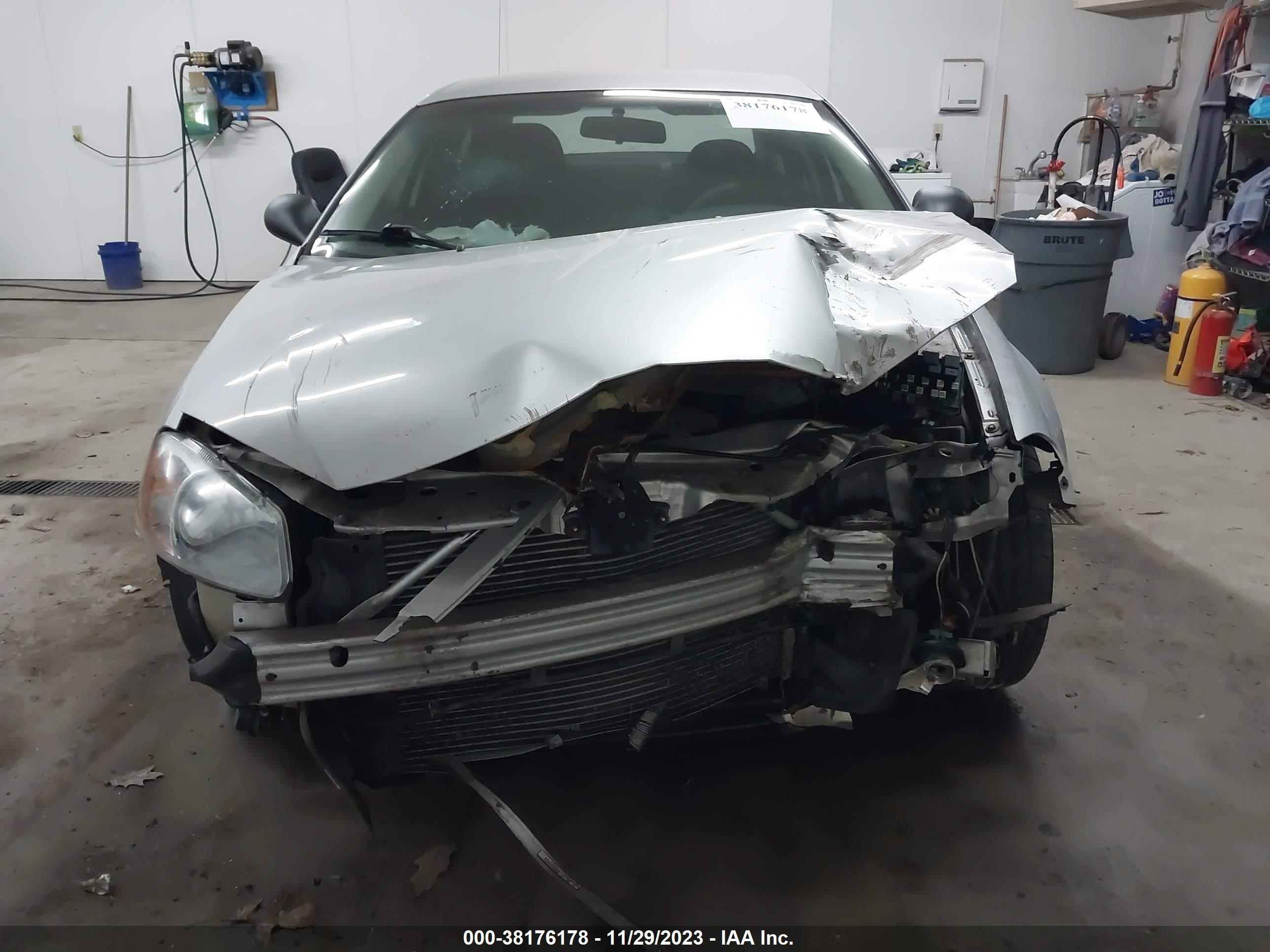 Photo 12 VIN: 1B3EL46X45N504958 - DODGE STRATUS 