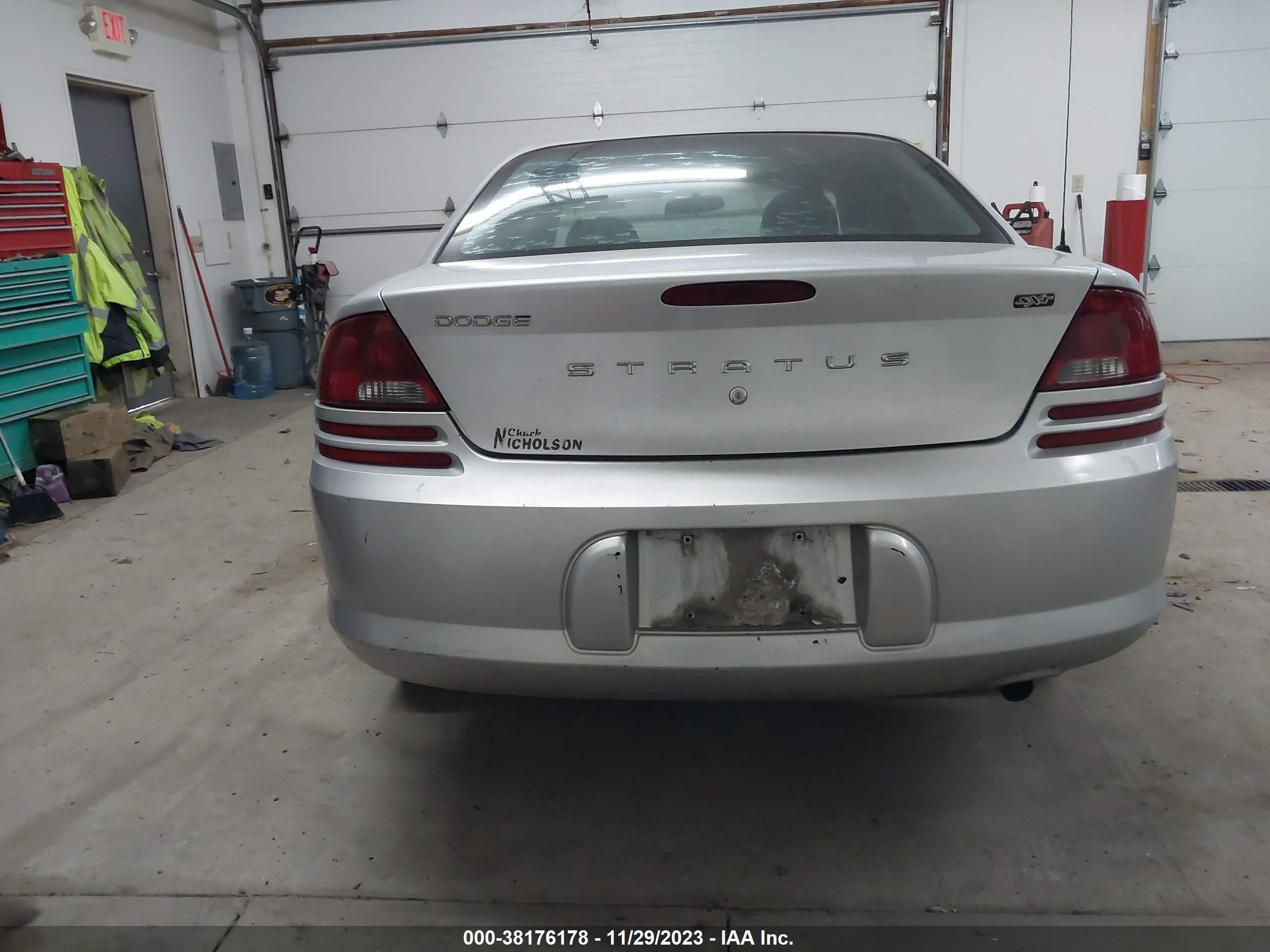 Photo 16 VIN: 1B3EL46X45N504958 - DODGE STRATUS 