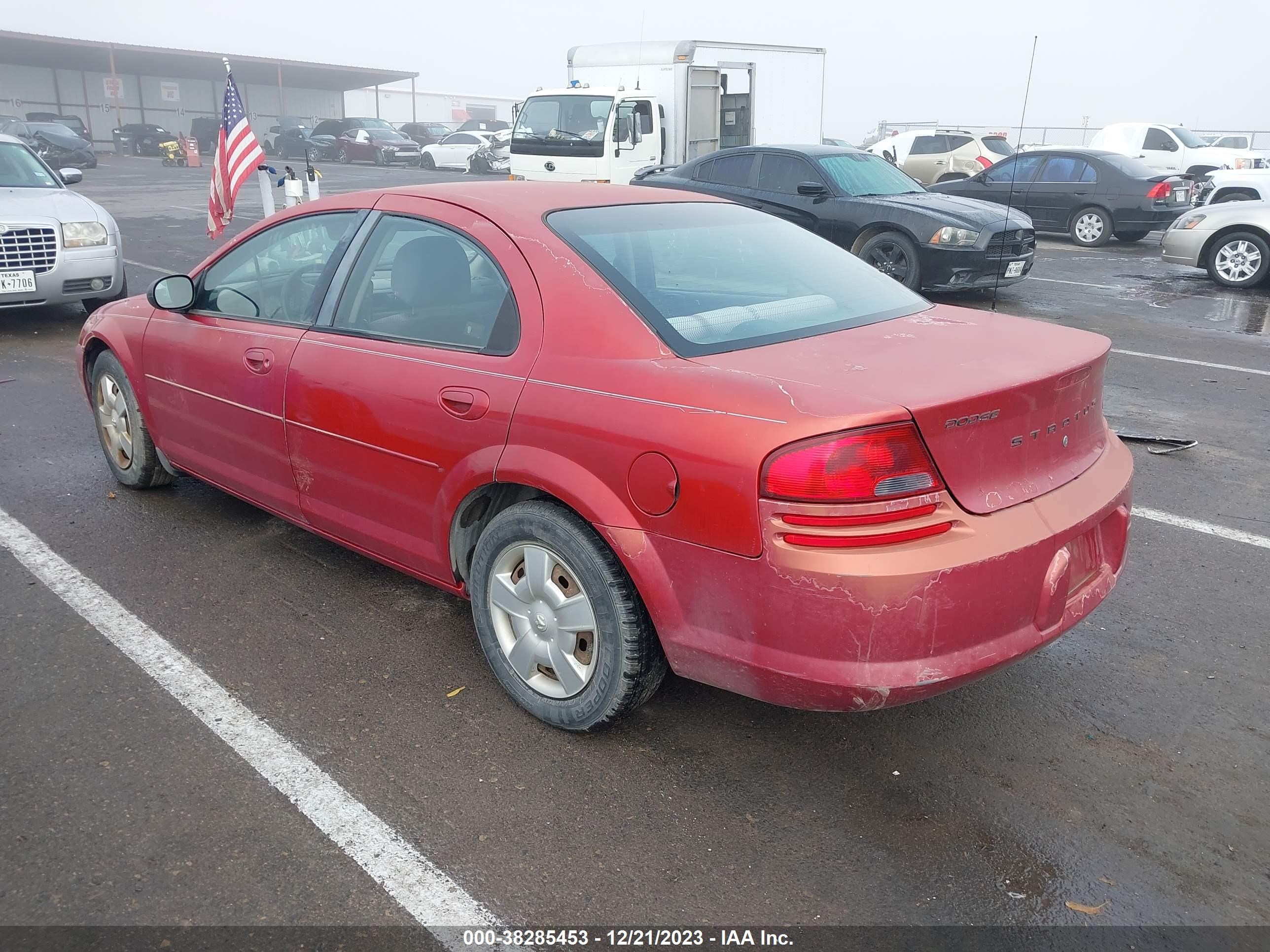 Photo 2 VIN: 1B3EL46X46N124116 - DODGE STRATUS 