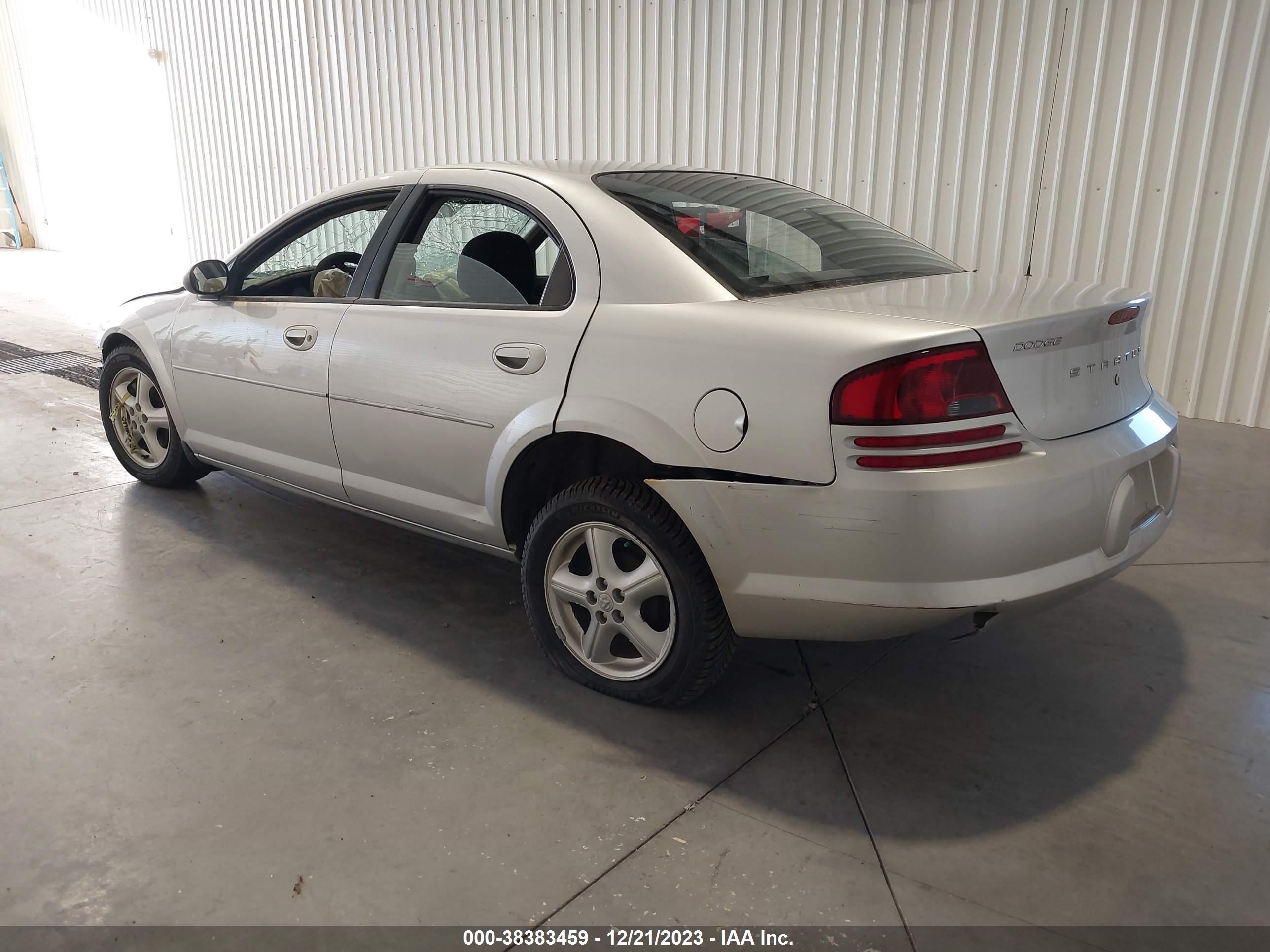 Photo 2 VIN: 1B3EL46X55N651595 - DODGE STRATUS 