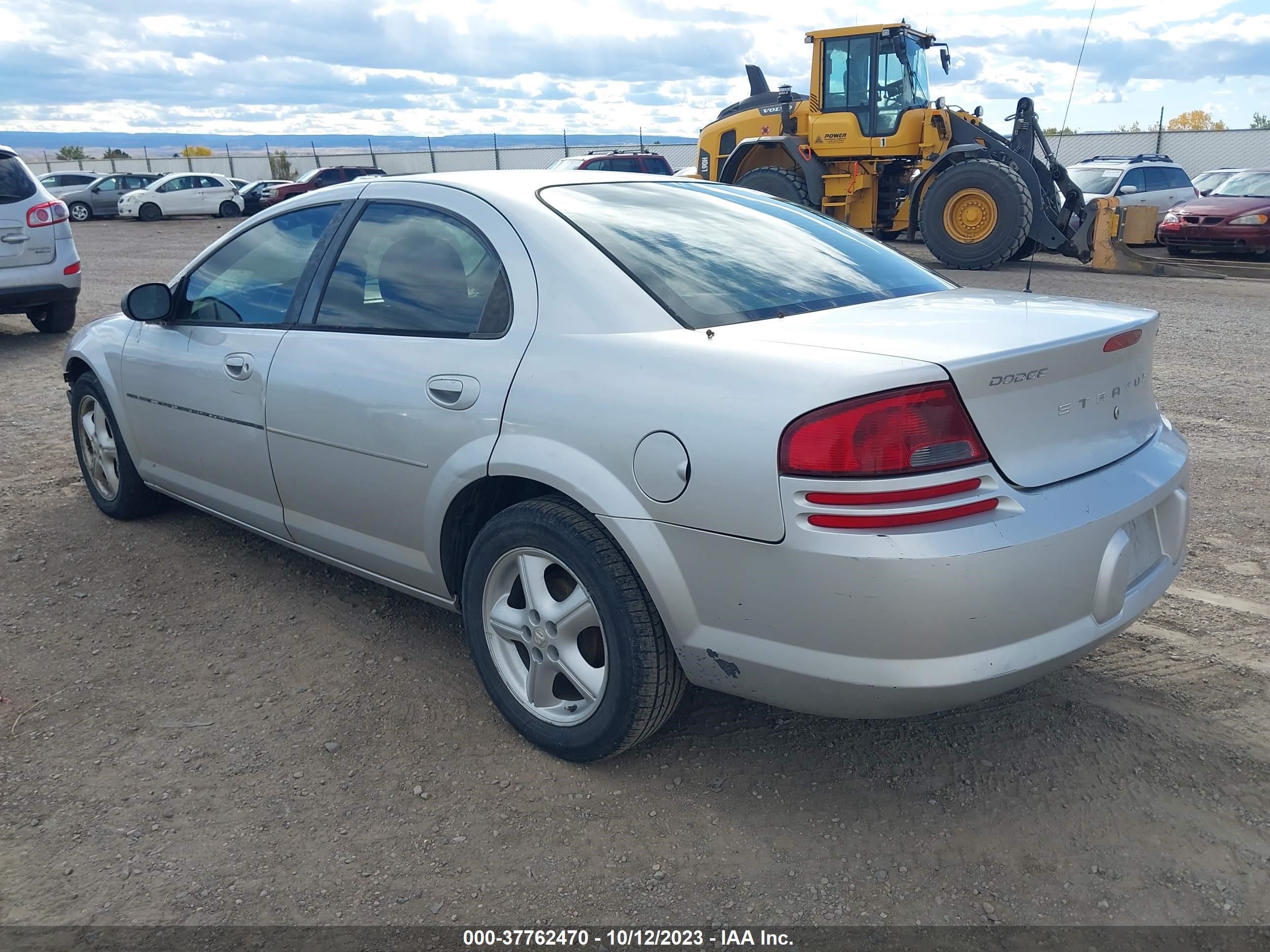 Photo 2 VIN: 1B3EL46X64N155560 - DODGE STRATUS 