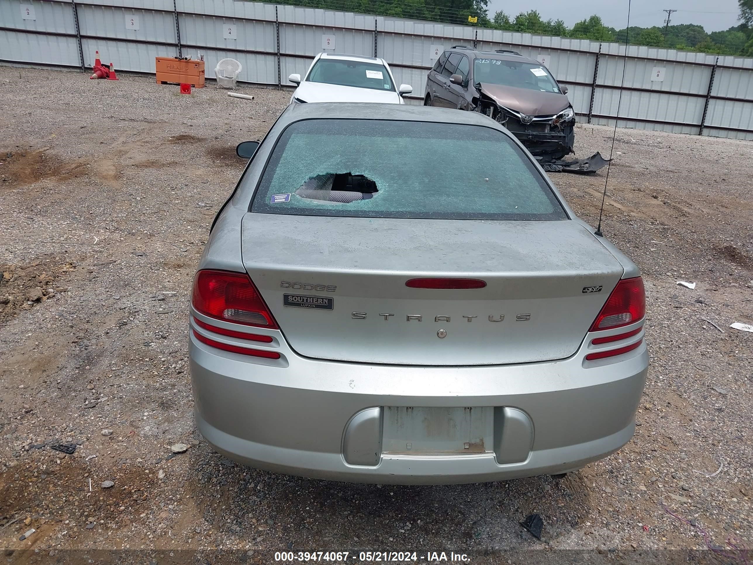 Photo 15 VIN: 1B3EL46X65N660399 - DODGE STRATUS 