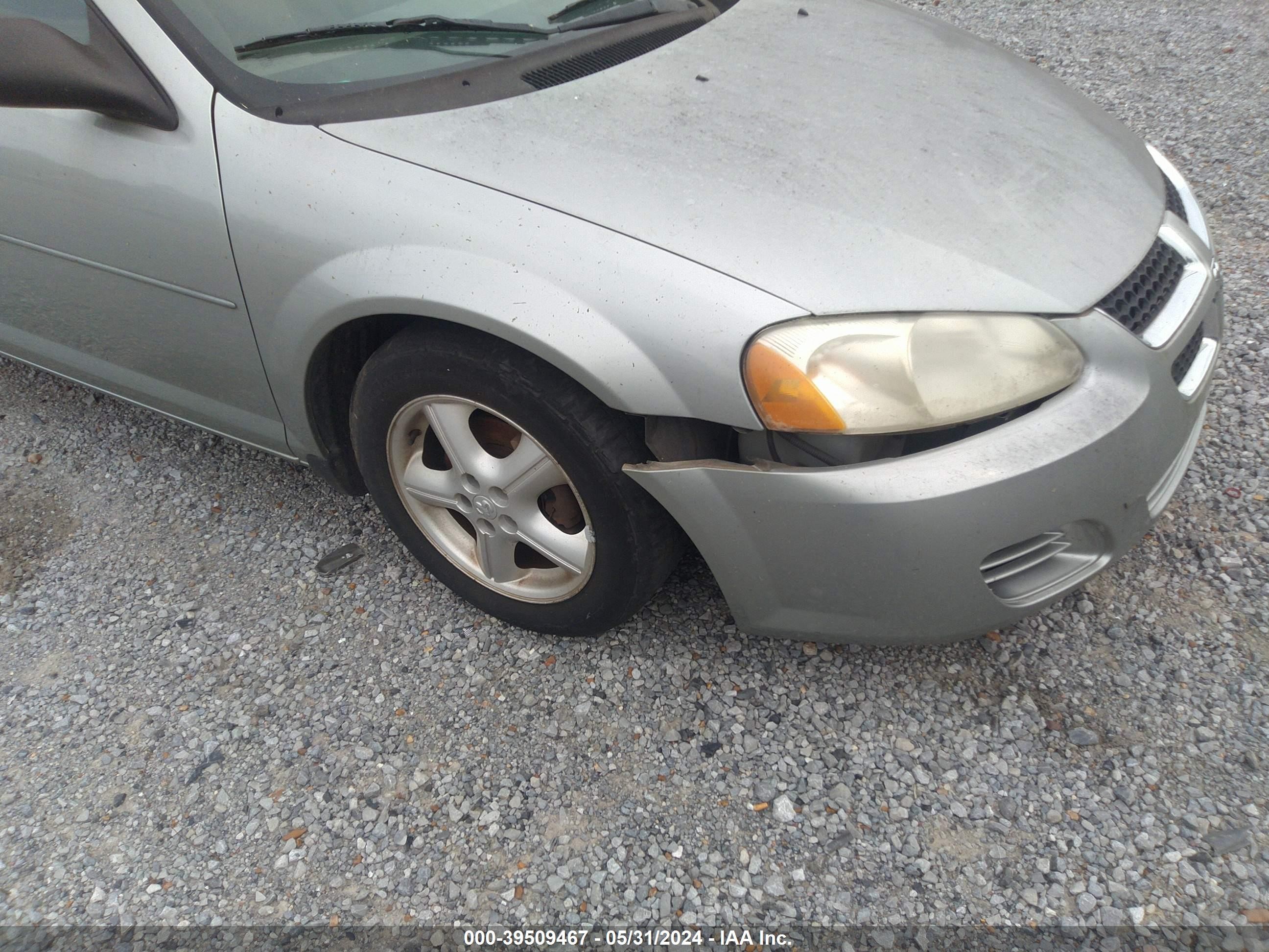 Photo 11 VIN: 1B3EL46X65N700304 - DODGE STRATUS 