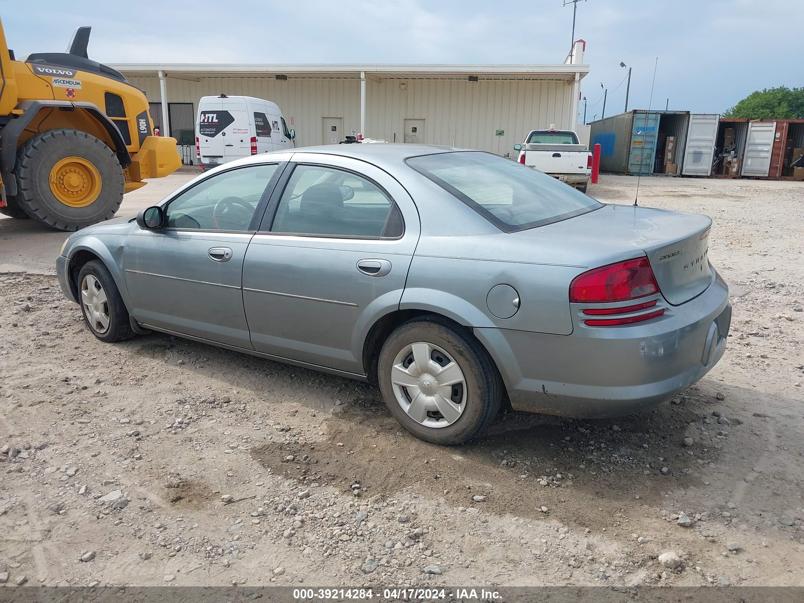 Photo 2 VIN: 1B3EL46X66N139992 - DODGE STRATUS 