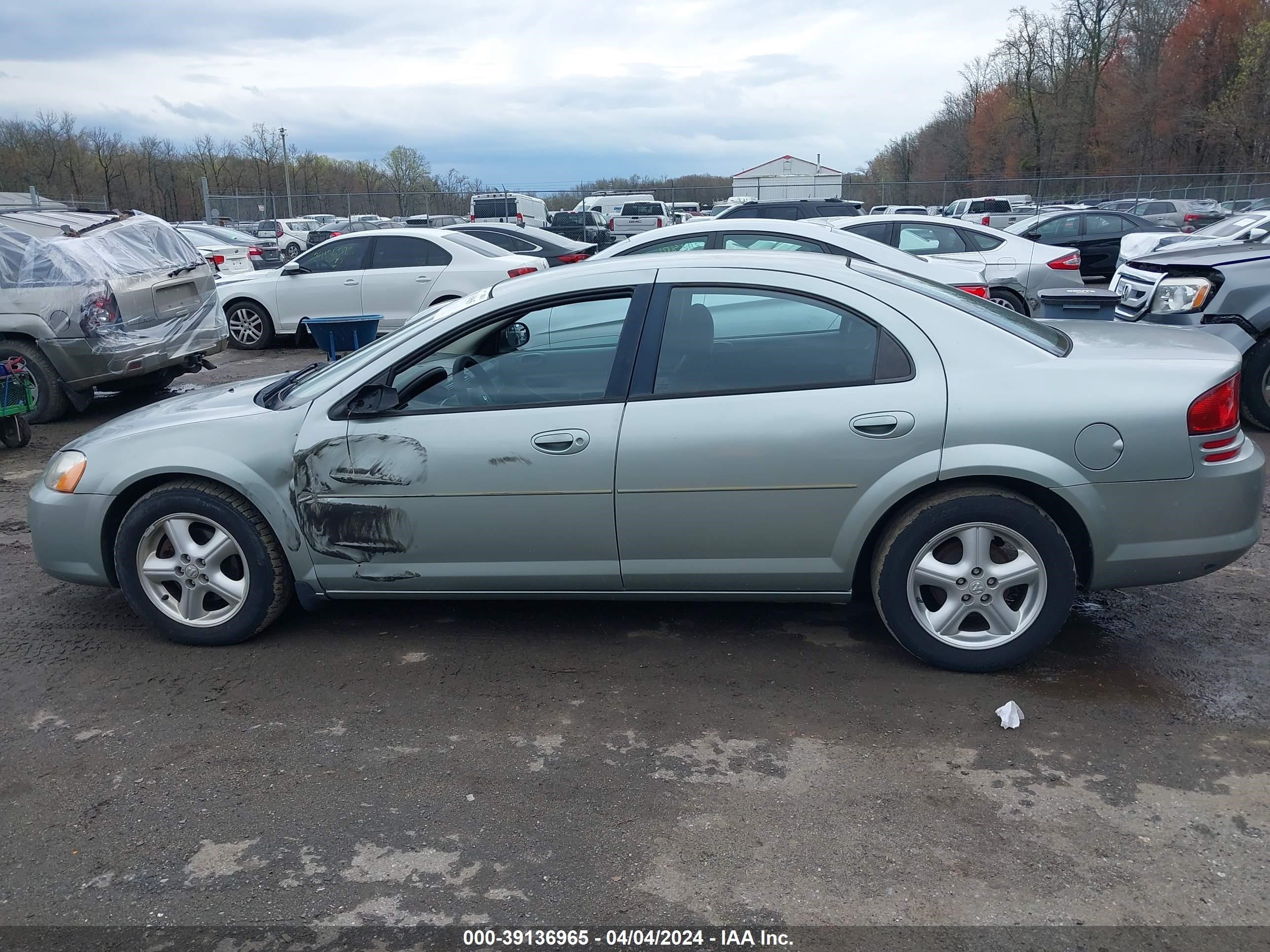 Photo 13 VIN: 1B3EL46X66N279637 - DODGE STRATUS 