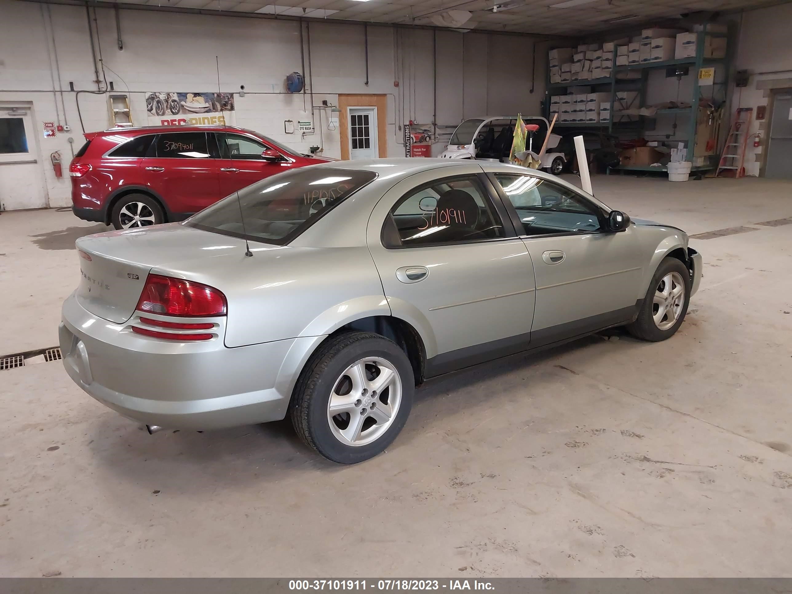 Photo 3 VIN: 1B3EL46X76N208382 - DODGE STRATUS 