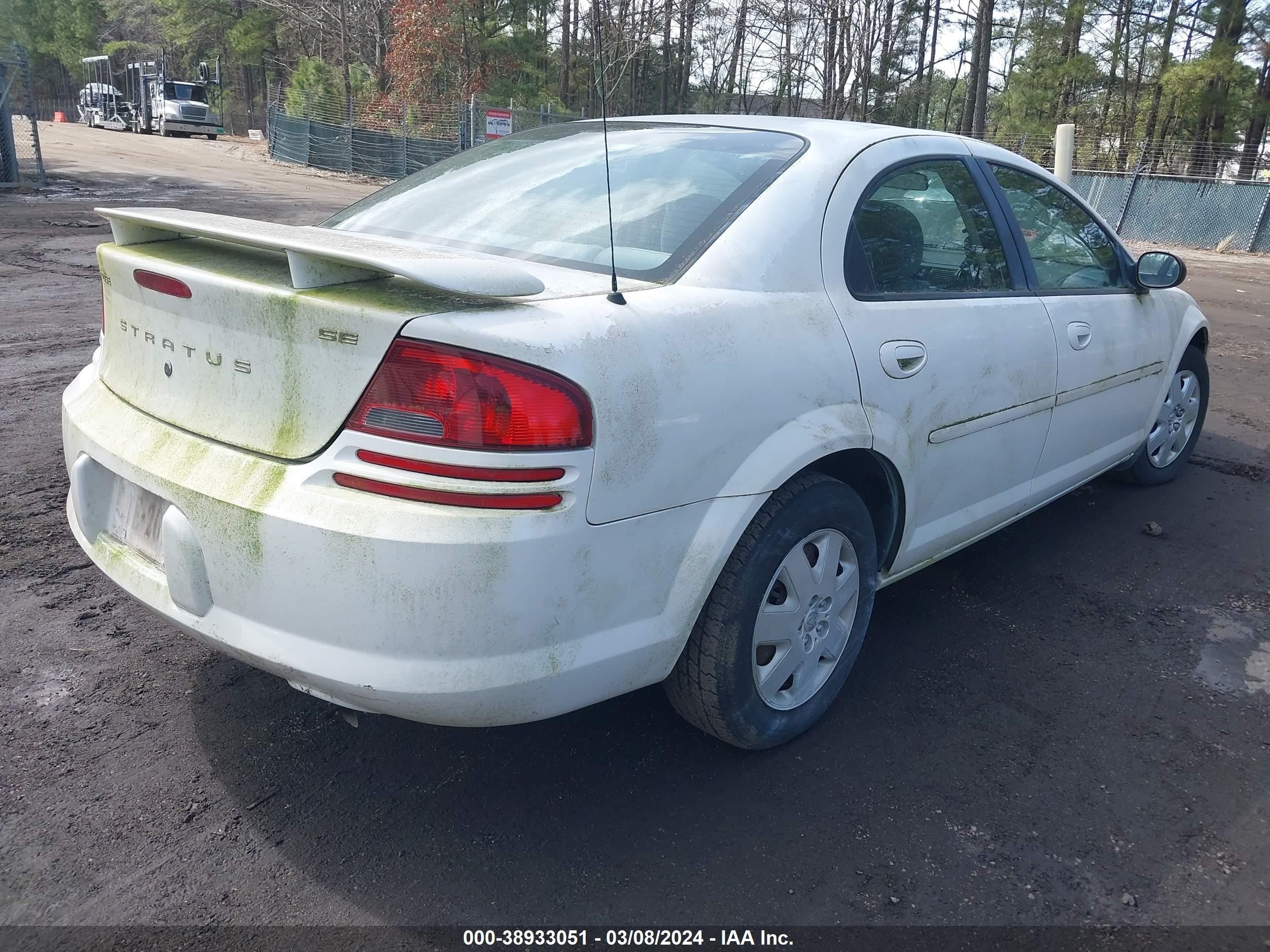 Photo 3 VIN: 1B3EL46X82N299978 - DODGE STRATUS 