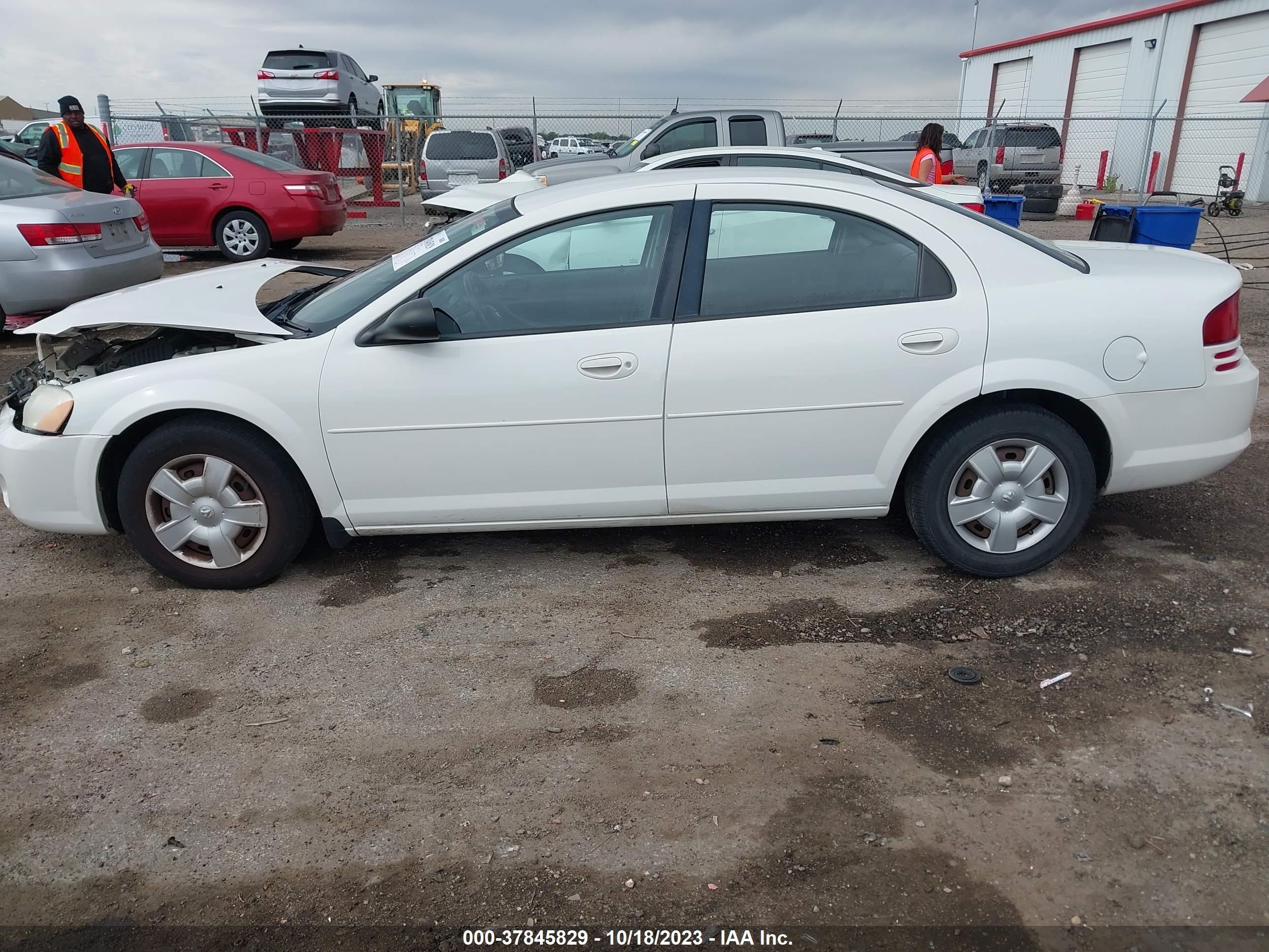 Photo 12 VIN: 1B3EL46X85N605839 - DODGE STRATUS 