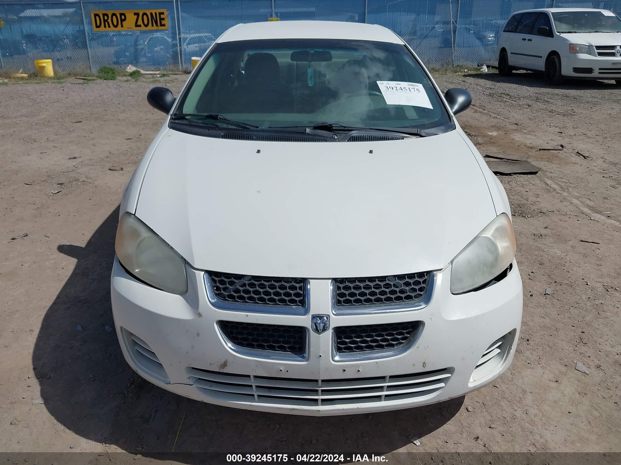 Photo 12 VIN: 1B3EL46X95N601430 - DODGE STRATUS 