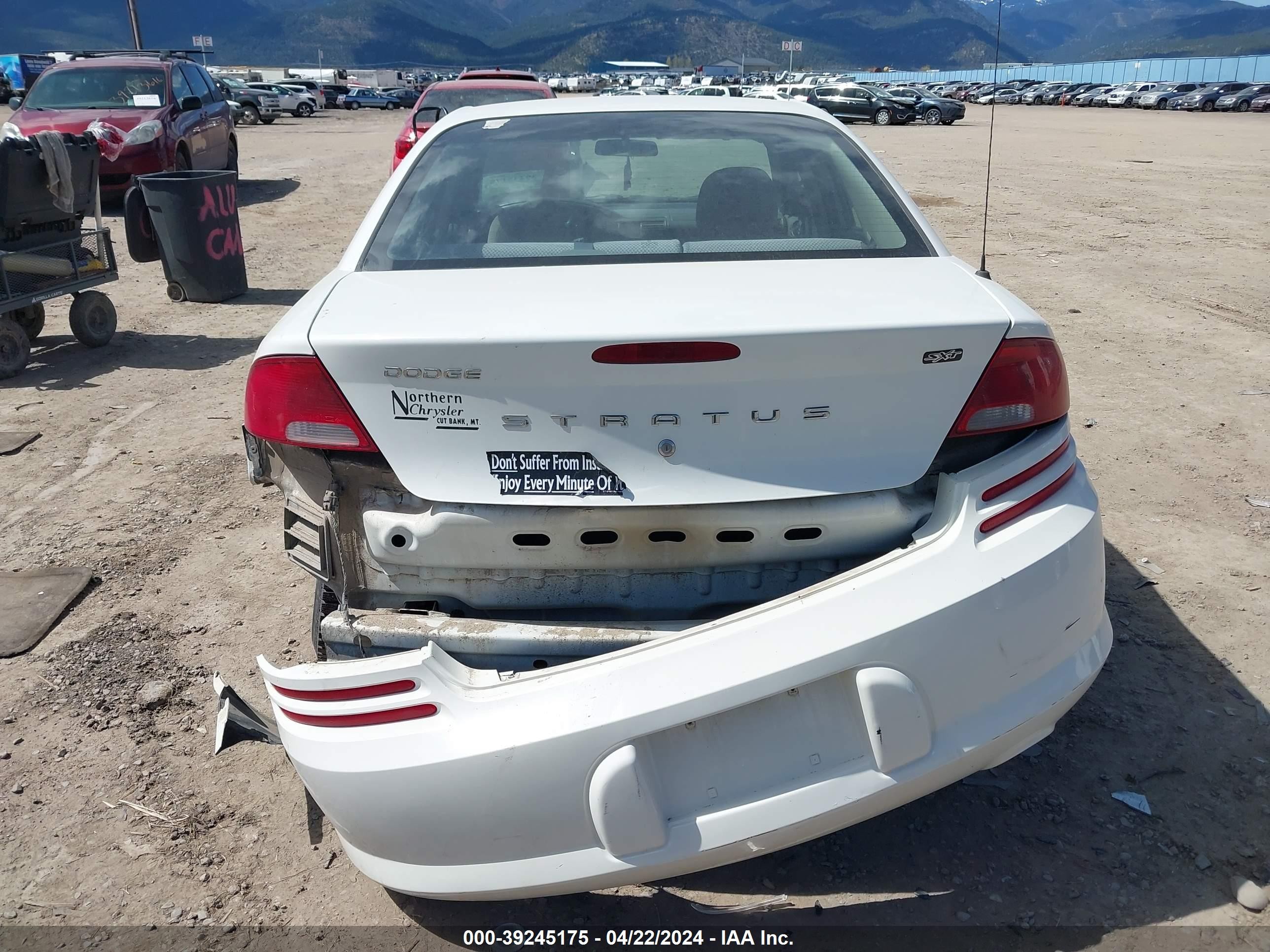 Photo 16 VIN: 1B3EL46X95N601430 - DODGE STRATUS 