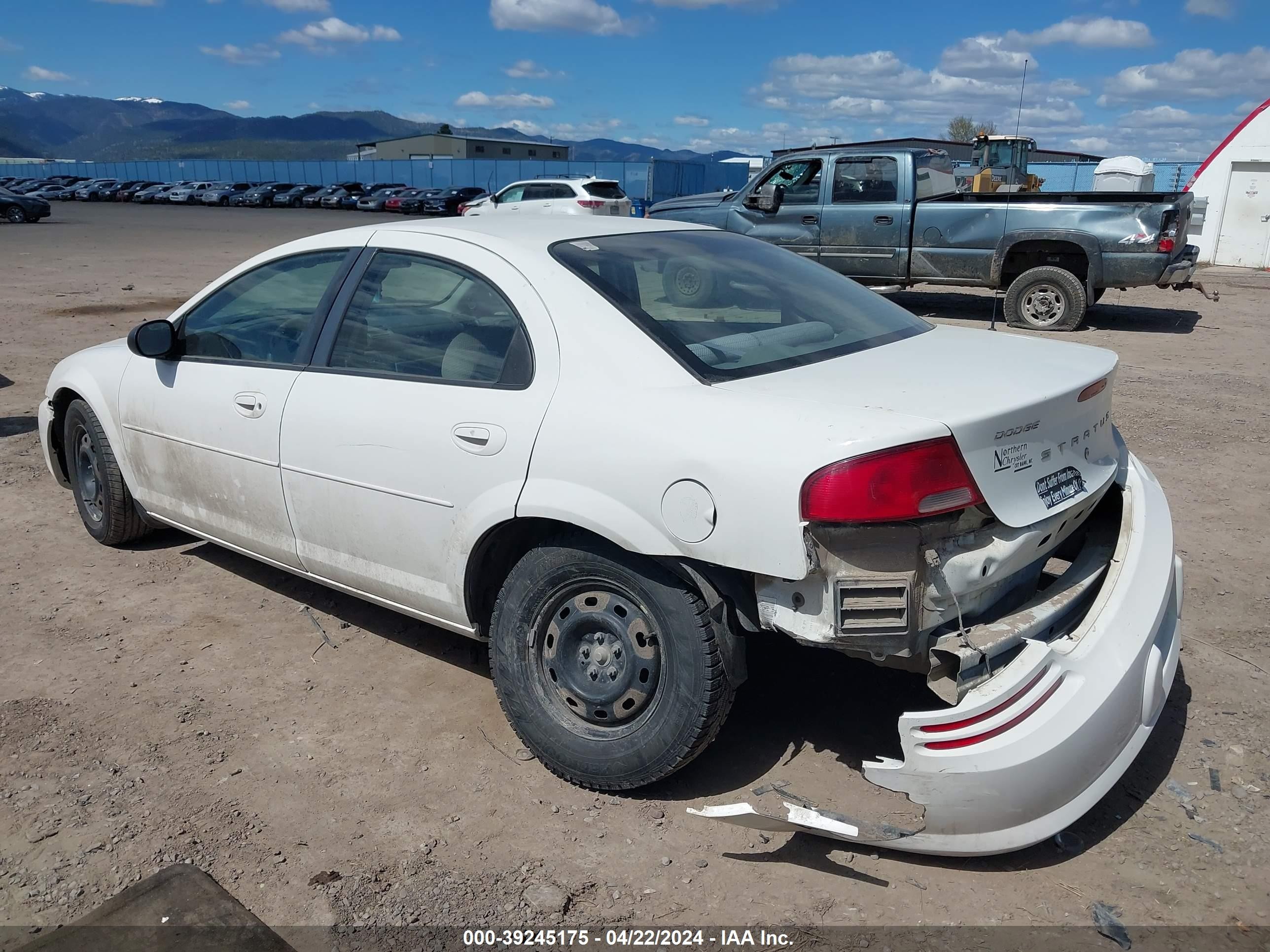 Photo 2 VIN: 1B3EL46X95N601430 - DODGE STRATUS 