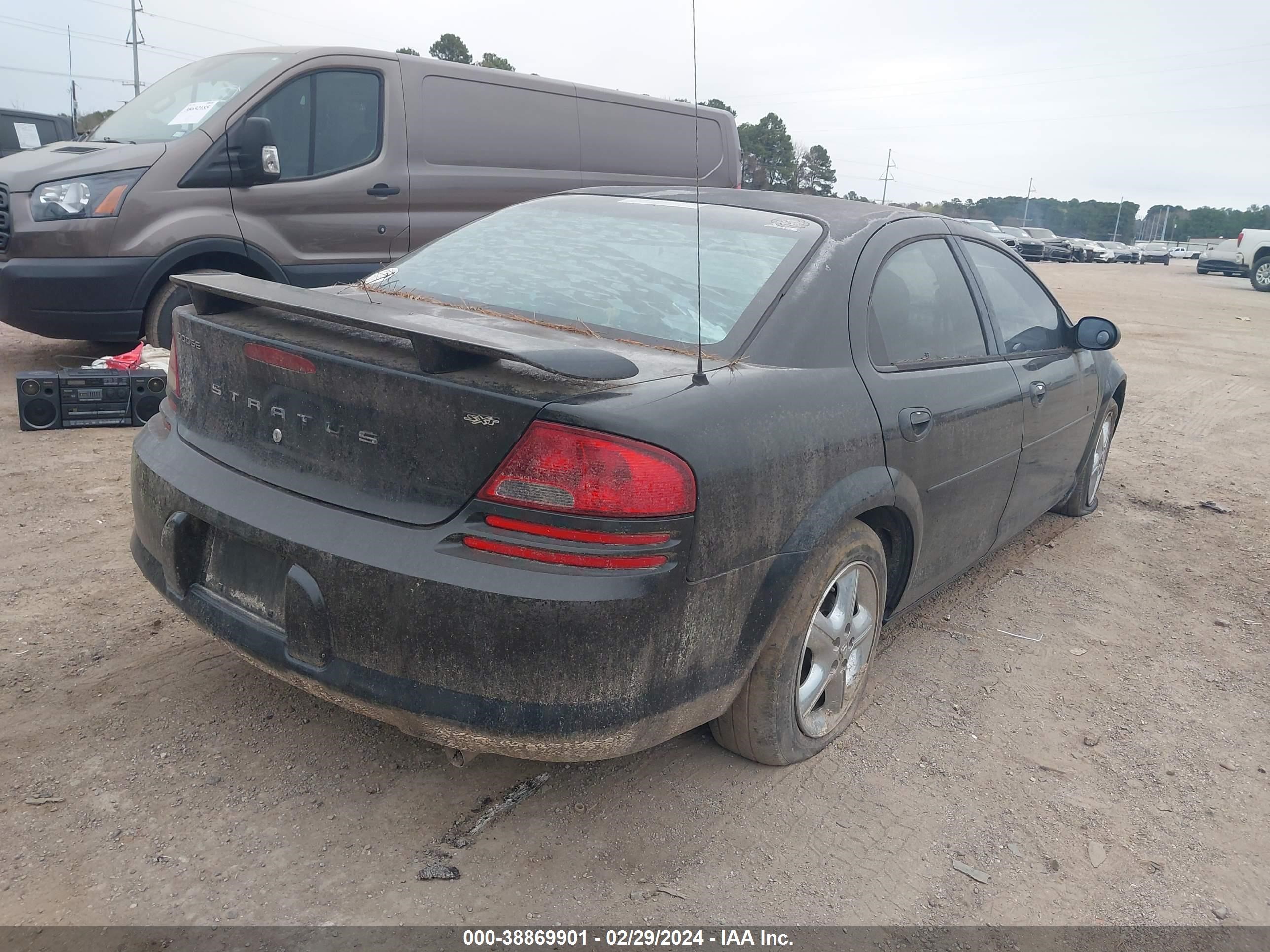 Photo 3 VIN: 1B3EL46X96N164885 - DODGE STRATUS 