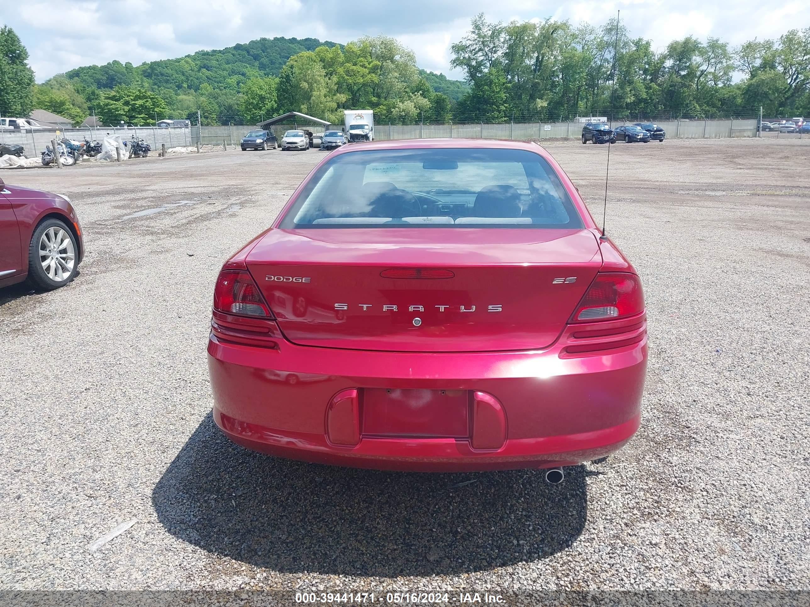 Photo 15 VIN: 1B3EL56R12N151100 - DODGE STRATUS 