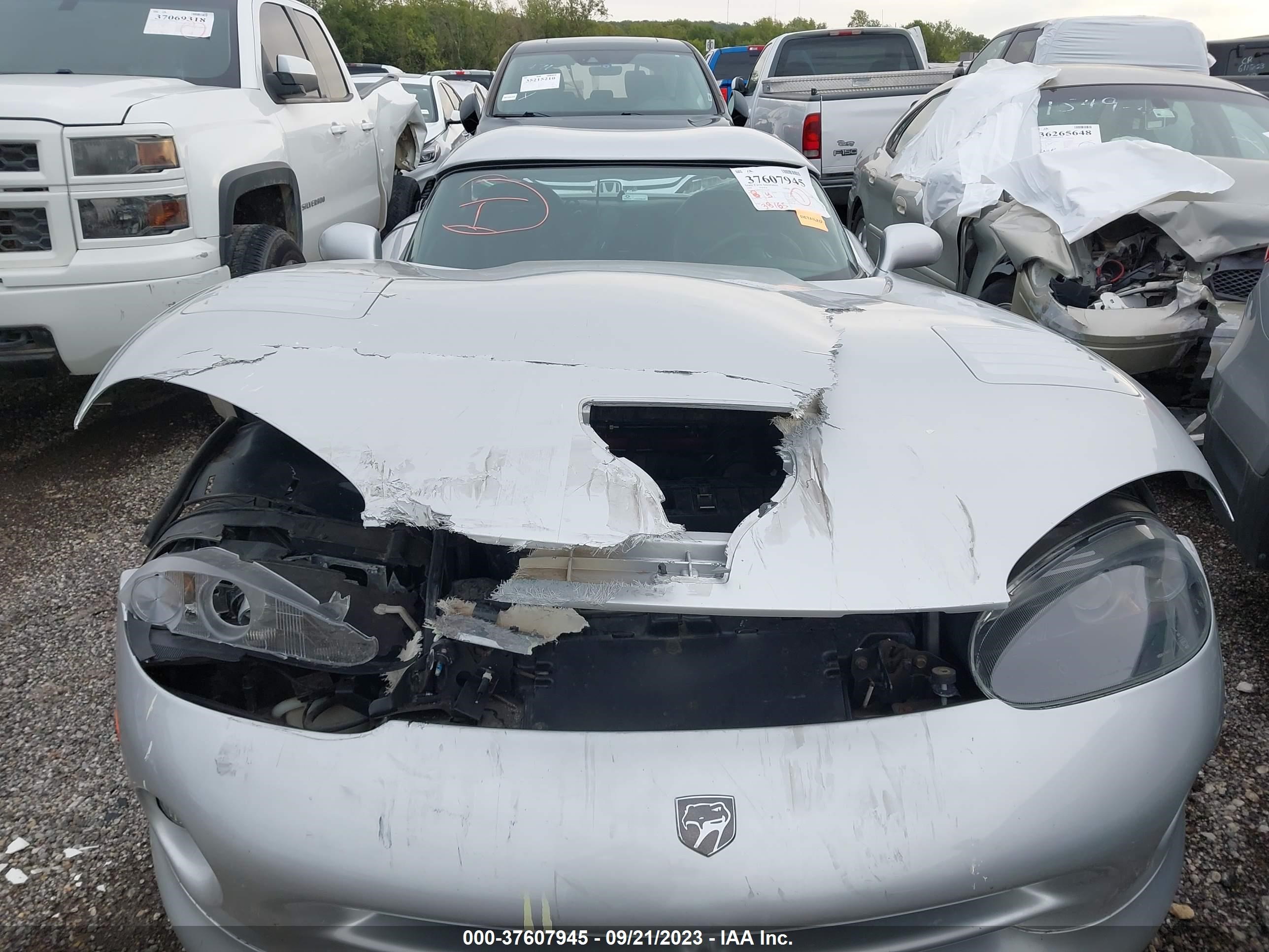 Photo 5 VIN: 1B3ER65E0XV503397 - DODGE VIPER 