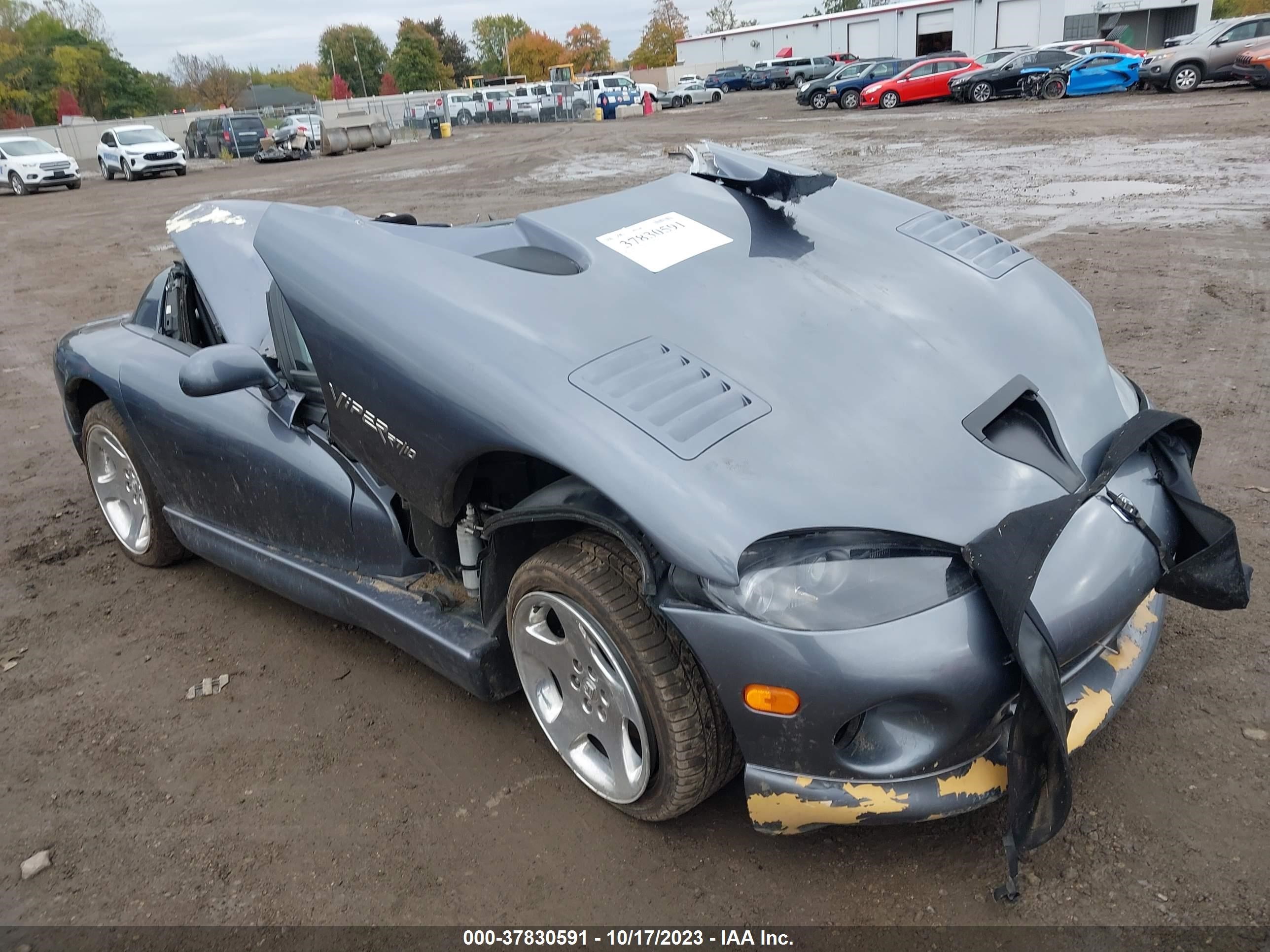 Photo 0 VIN: 1B3ER65E3YV606718 - DODGE VIPER 