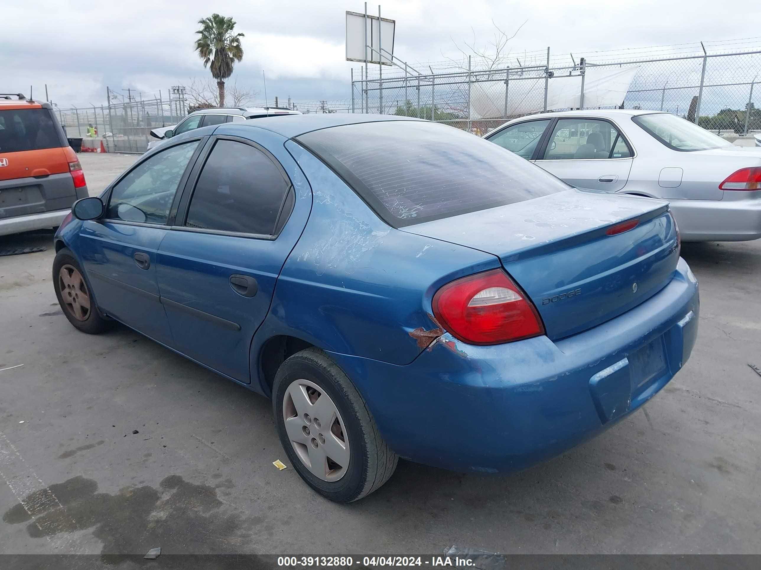 Photo 2 VIN: 1B3ES26C64D539526 - DODGE NEON 