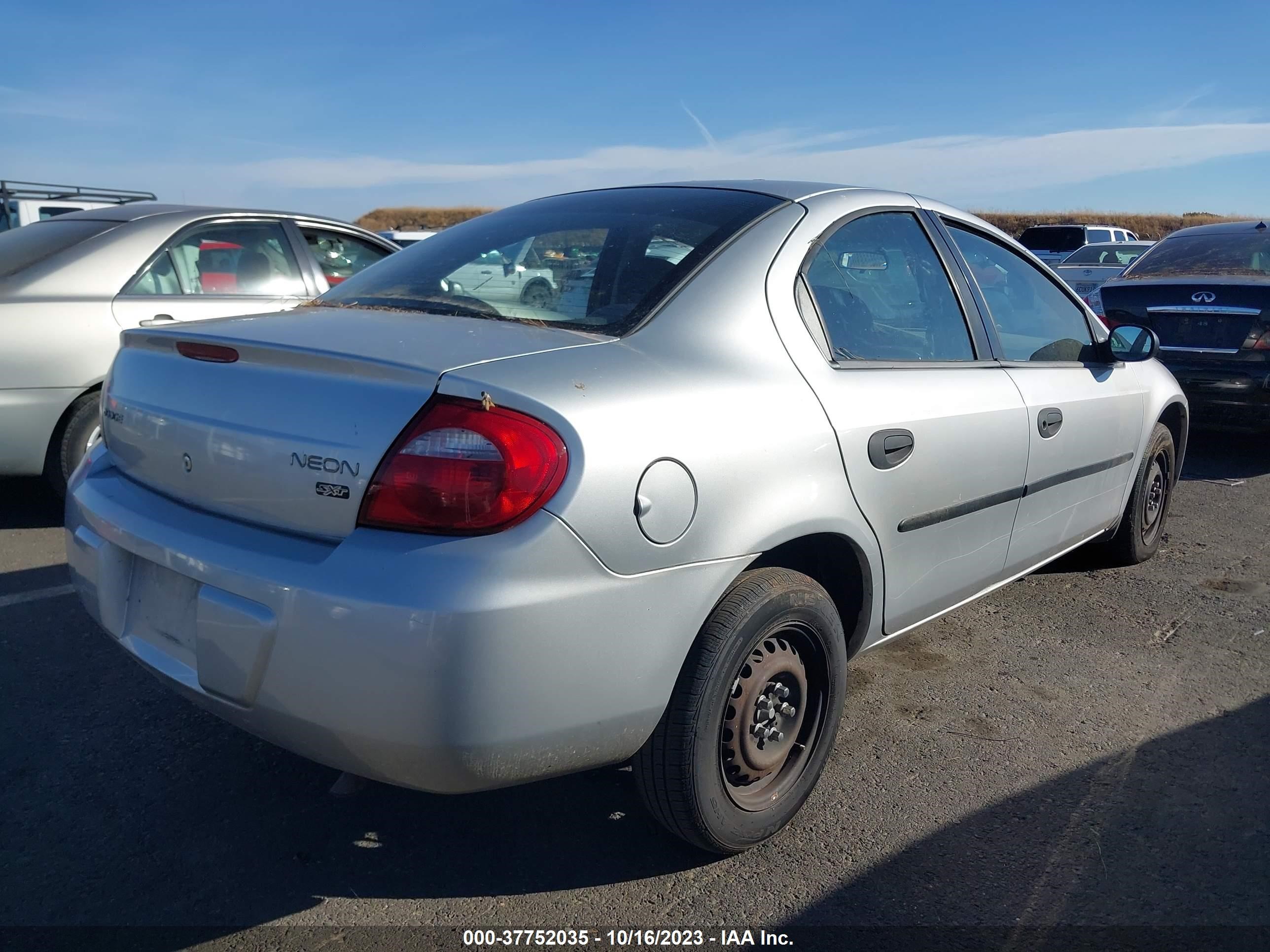 Photo 3 VIN: 1B3ES26C95D247824 - DODGE NEON 