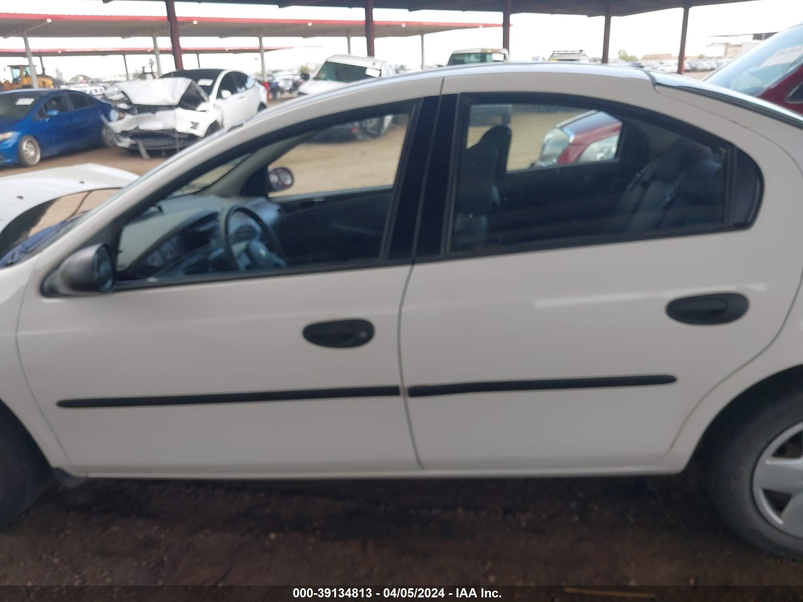 Photo 13 VIN: 1B3ES26CX3D156719 - DODGE NEON 