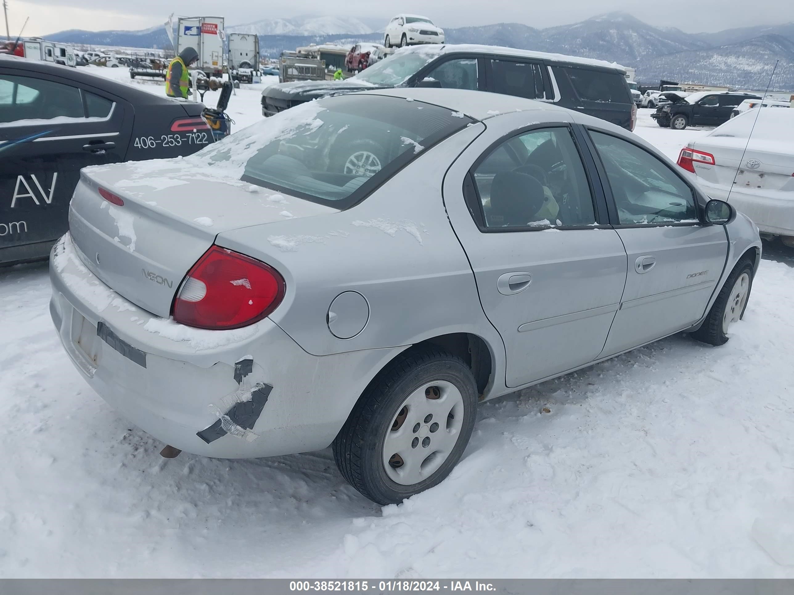 Photo 3 VIN: 1B3ES46C0YD796053 - DODGE NEON 