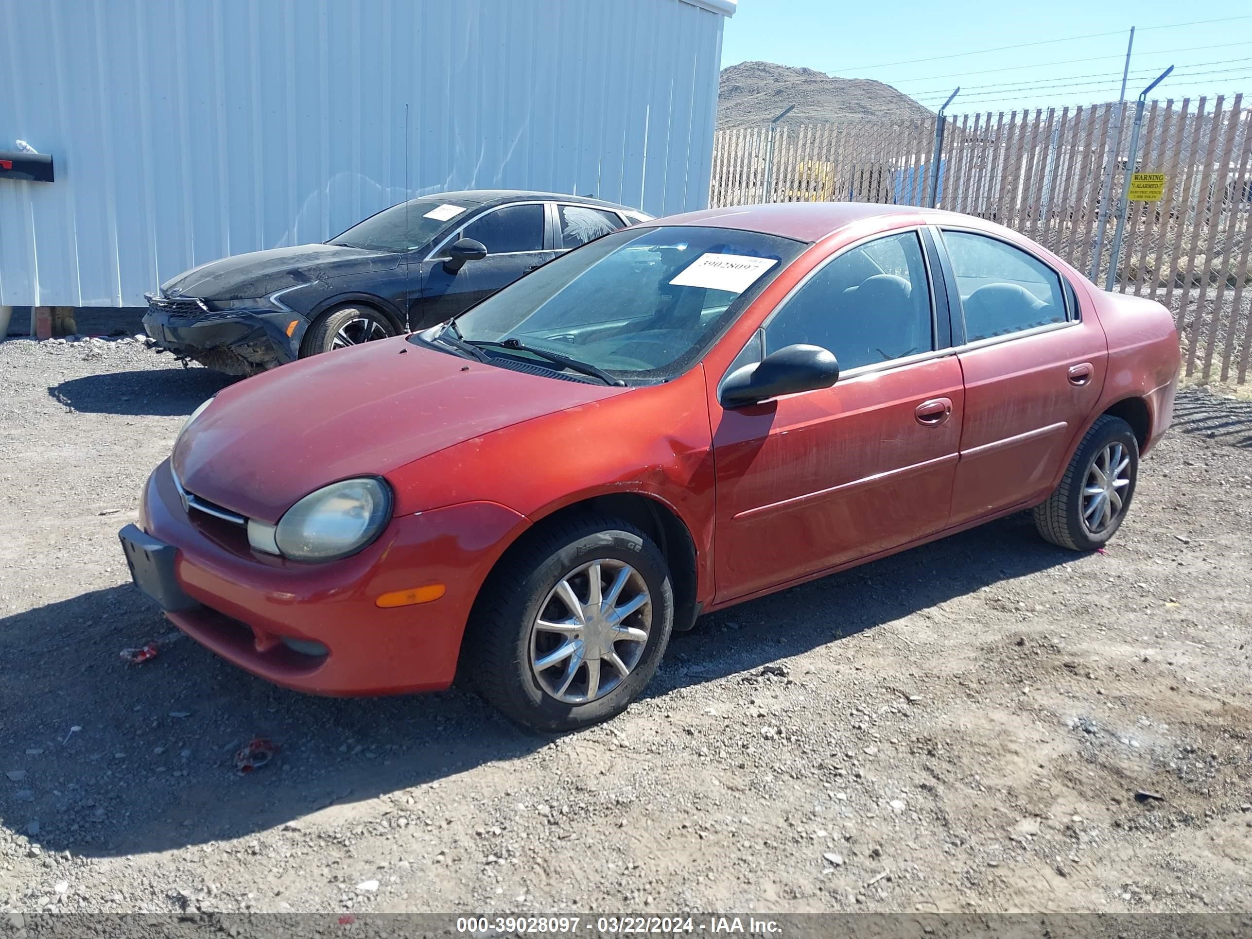 Photo 1 VIN: 1B3ES46C3YD561632 - DODGE NEON 