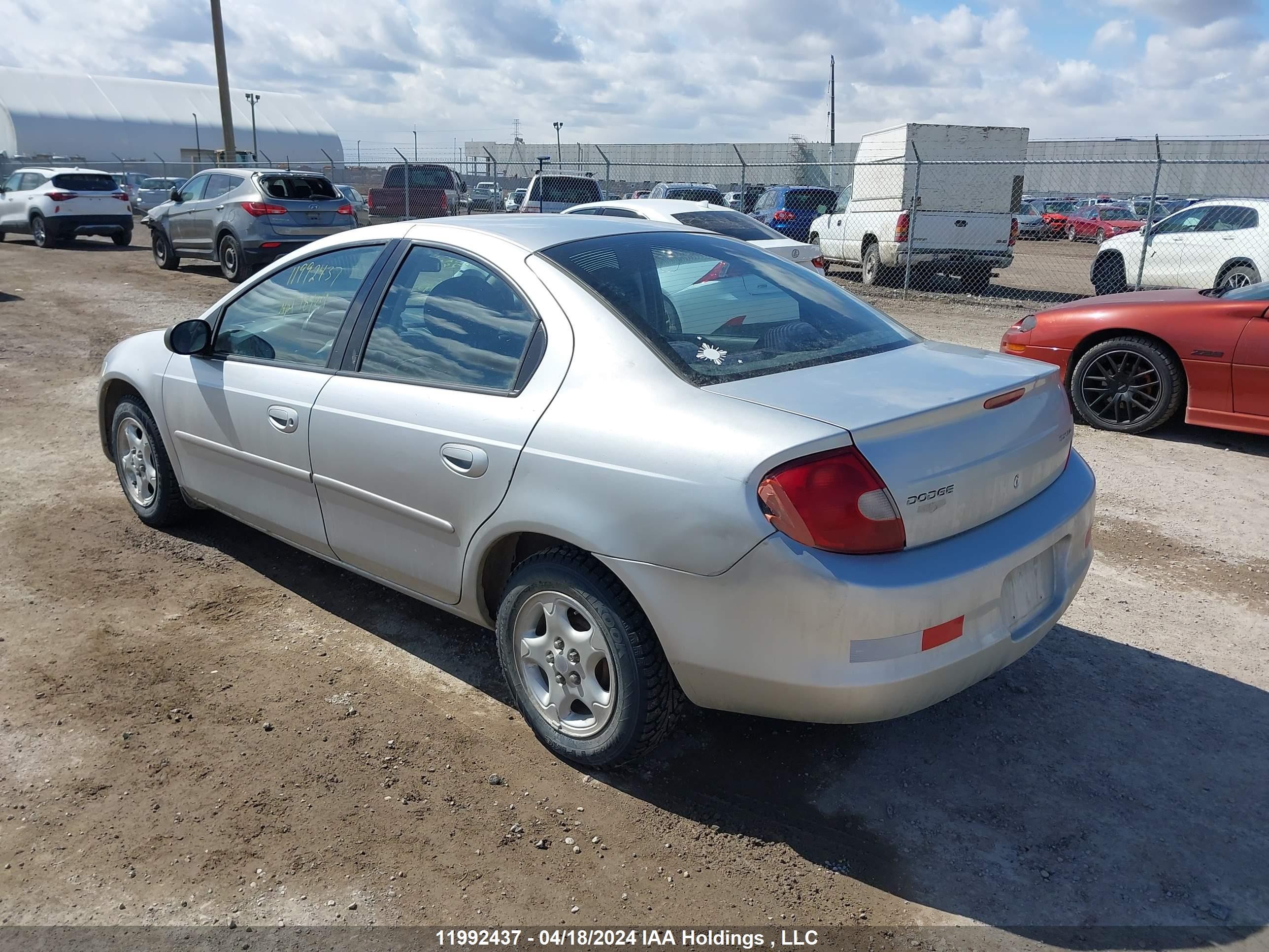 Photo 2 VIN: 1B3ES46C43D157439 - DODGE NEON 