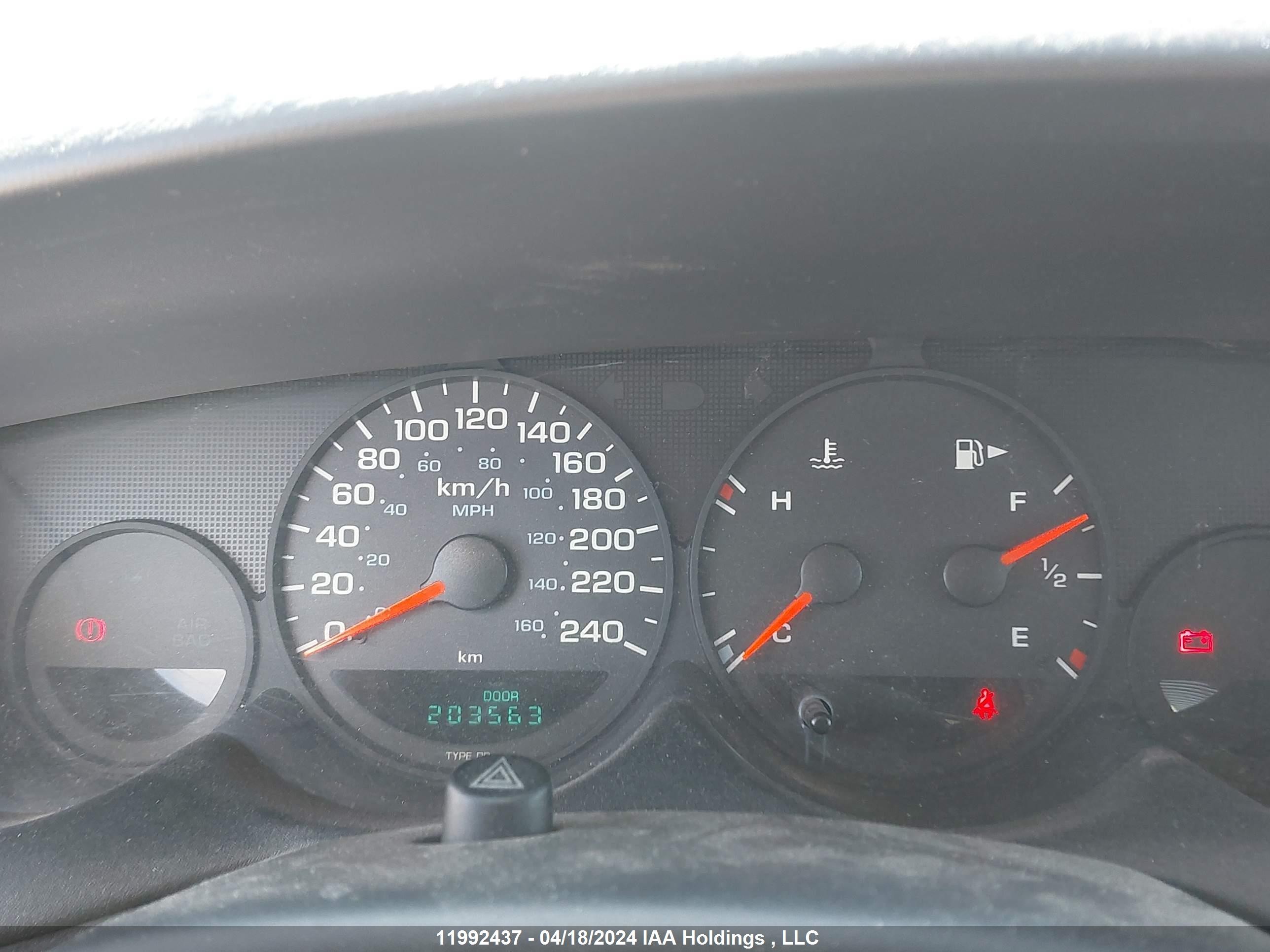 Photo 6 VIN: 1B3ES46C43D157439 - DODGE NEON 