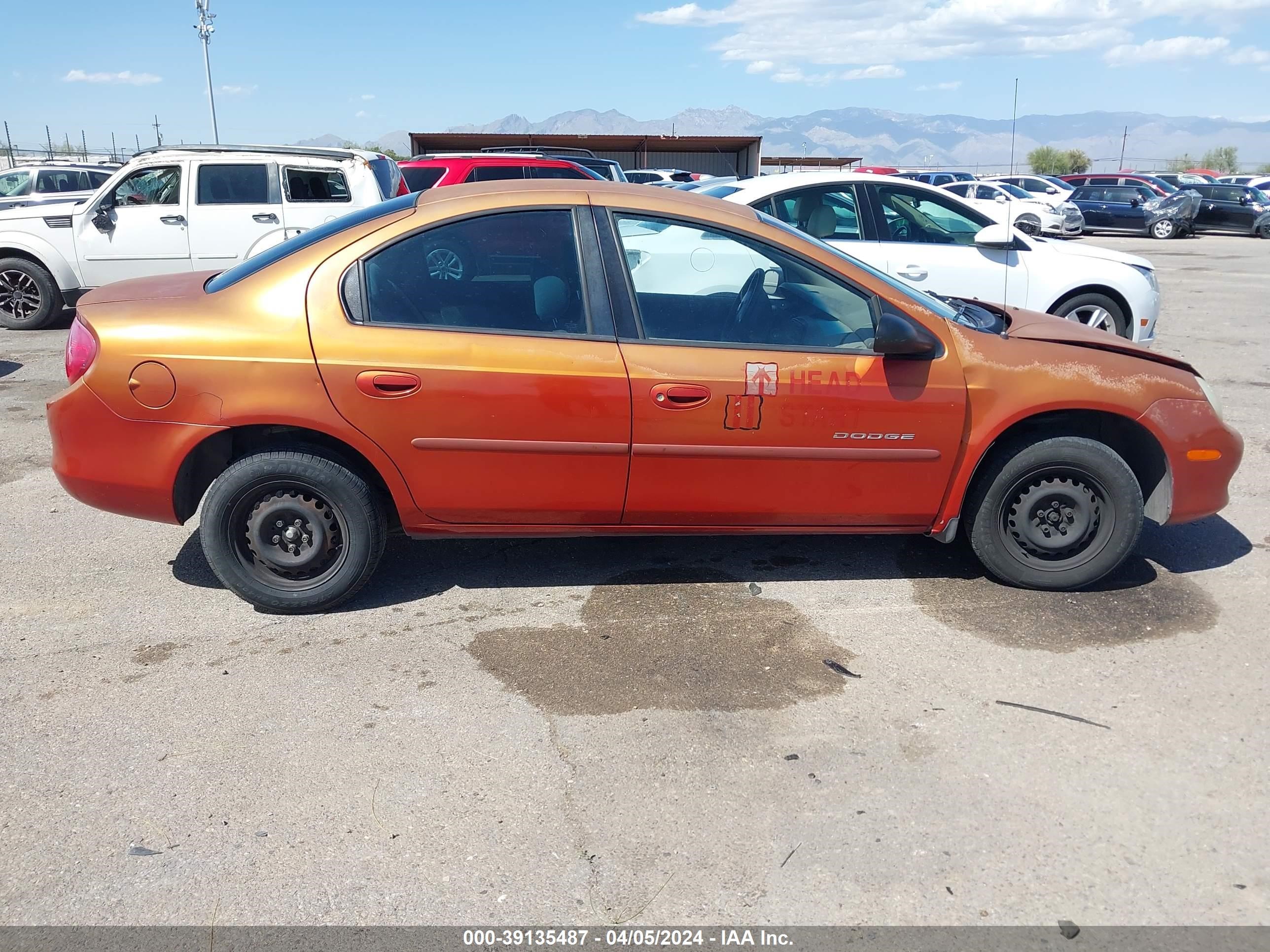 Photo 12 VIN: 1B3ES46C4YD697249 - DODGE NEON 