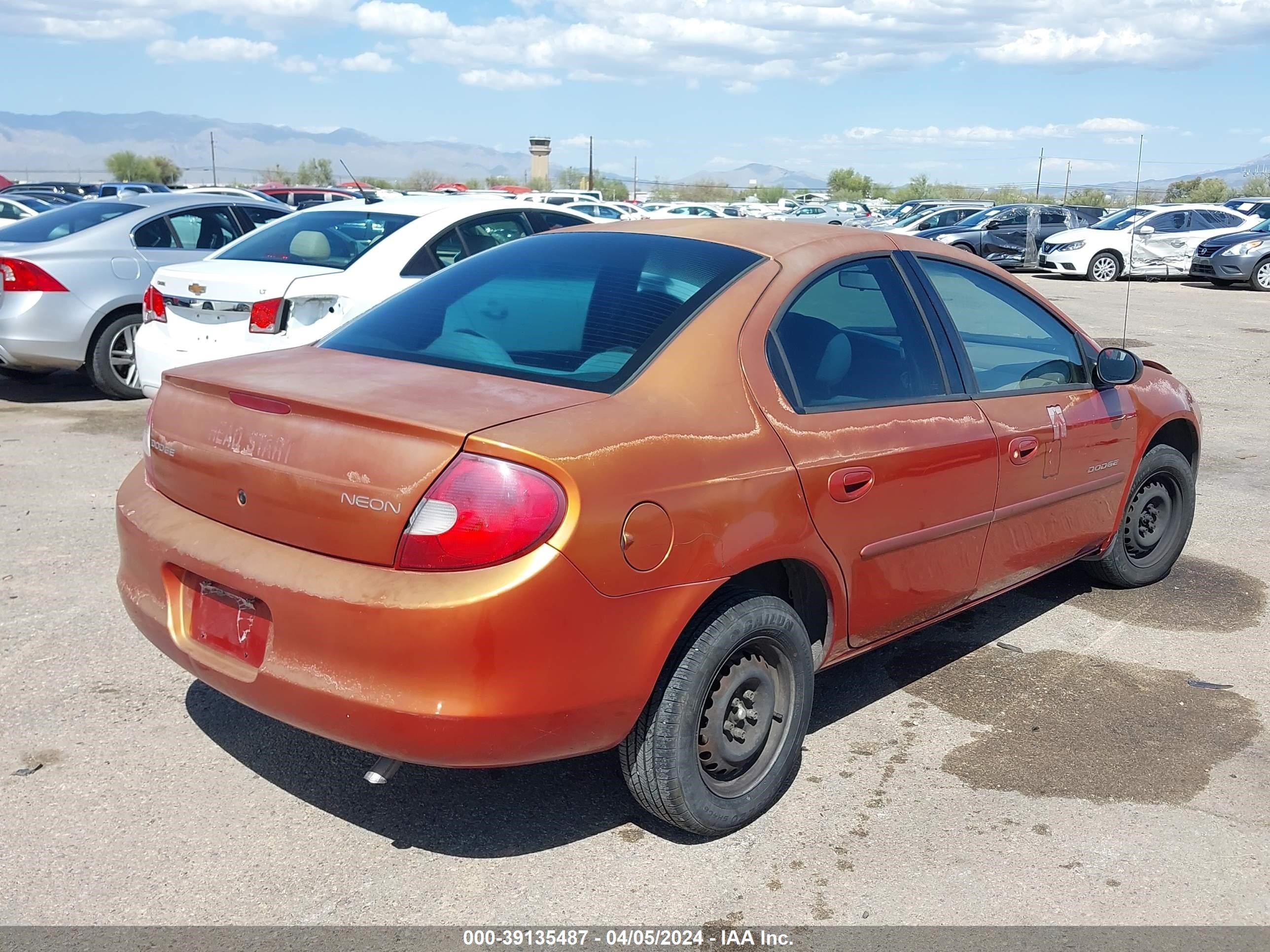 Photo 3 VIN: 1B3ES46C4YD697249 - DODGE NEON 