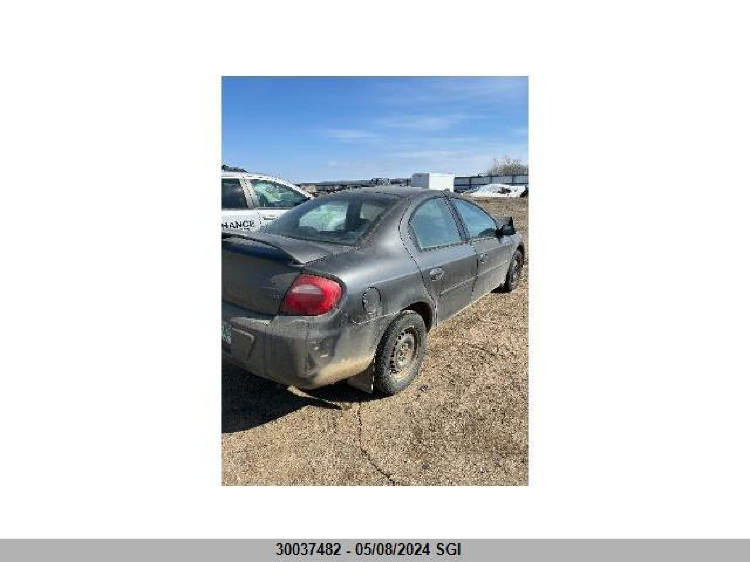 Photo 3 VIN: 1B3ES46C63D152470 - DODGE NEON 