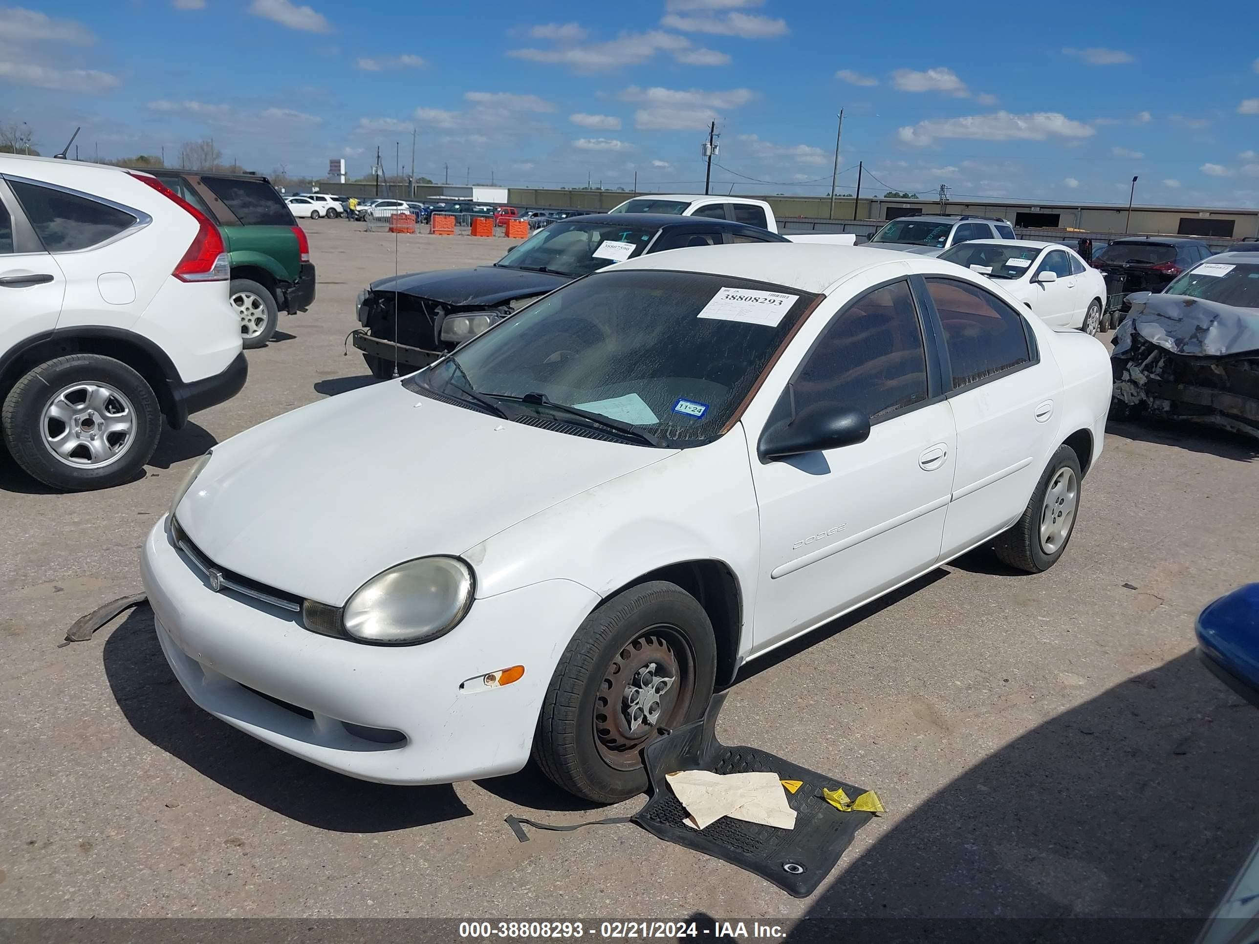 Photo 1 VIN: 1B3ES46C7YD730227 - DODGE NEON 