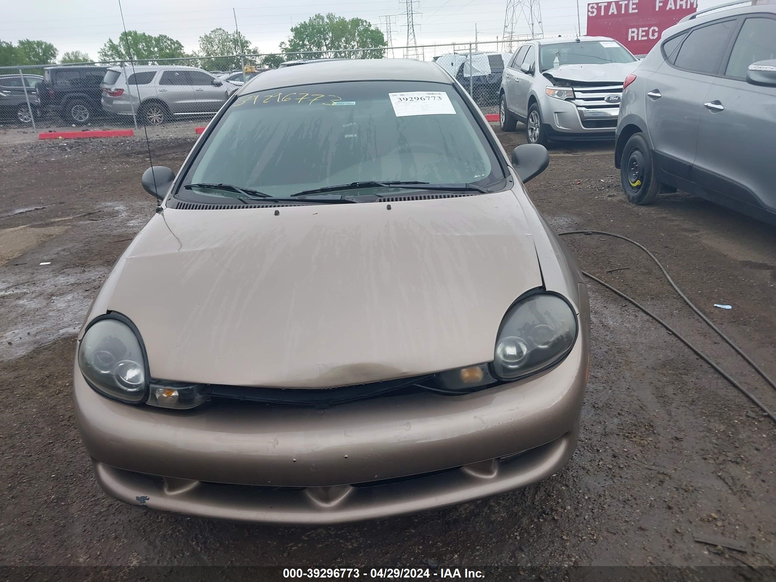 Photo 11 VIN: 1B3ES46C8YD857813 - DODGE NEON 