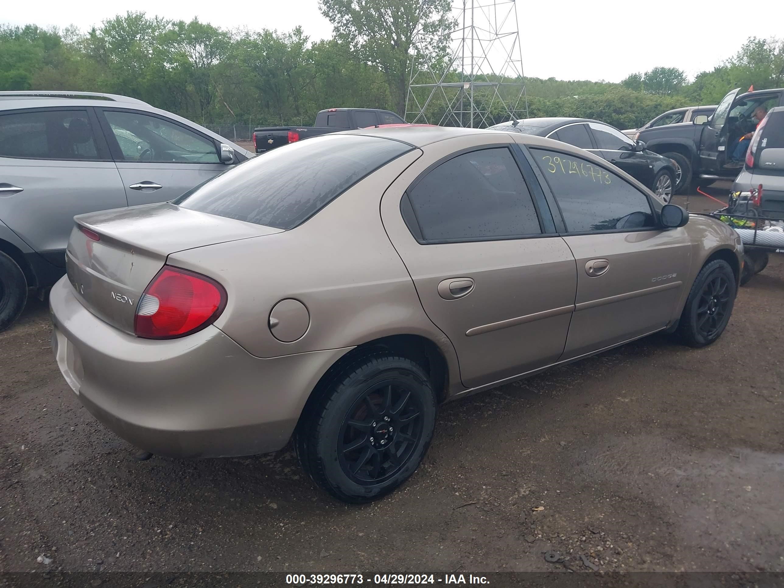 Photo 3 VIN: 1B3ES46C8YD857813 - DODGE NEON 