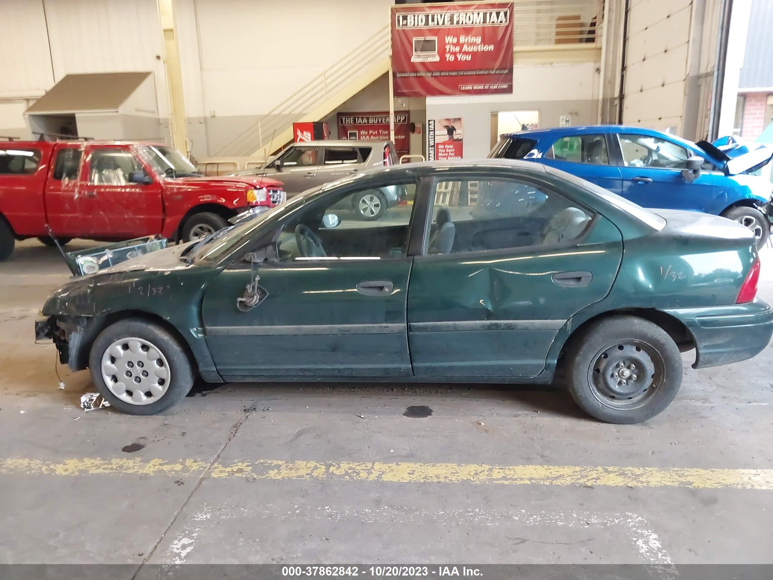 Photo 14 VIN: 1B3ES47CXWD650562 - DODGE NEON 