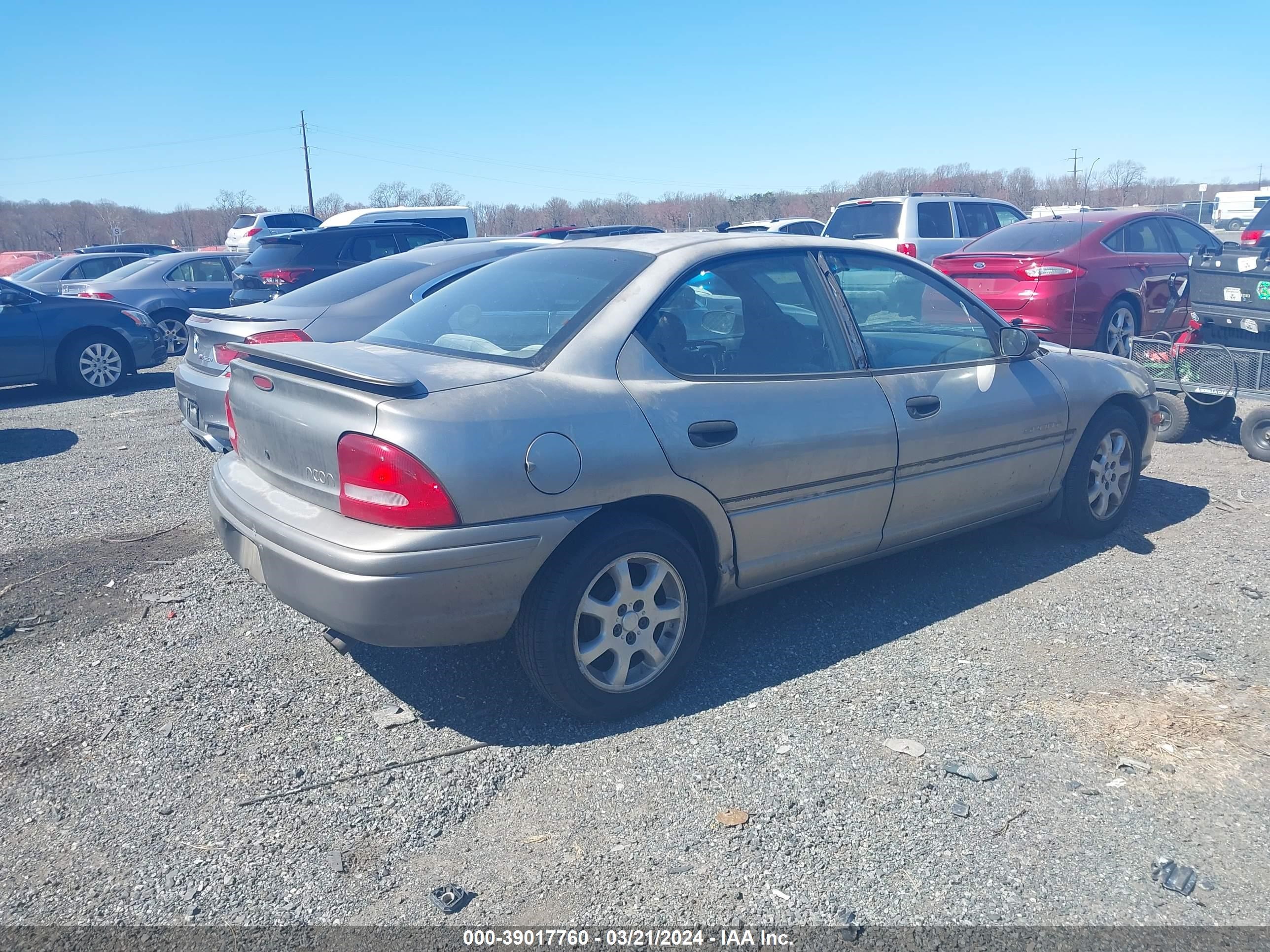 Photo 3 VIN: 1B3ES47Y6WD577072 - DODGE NEON 