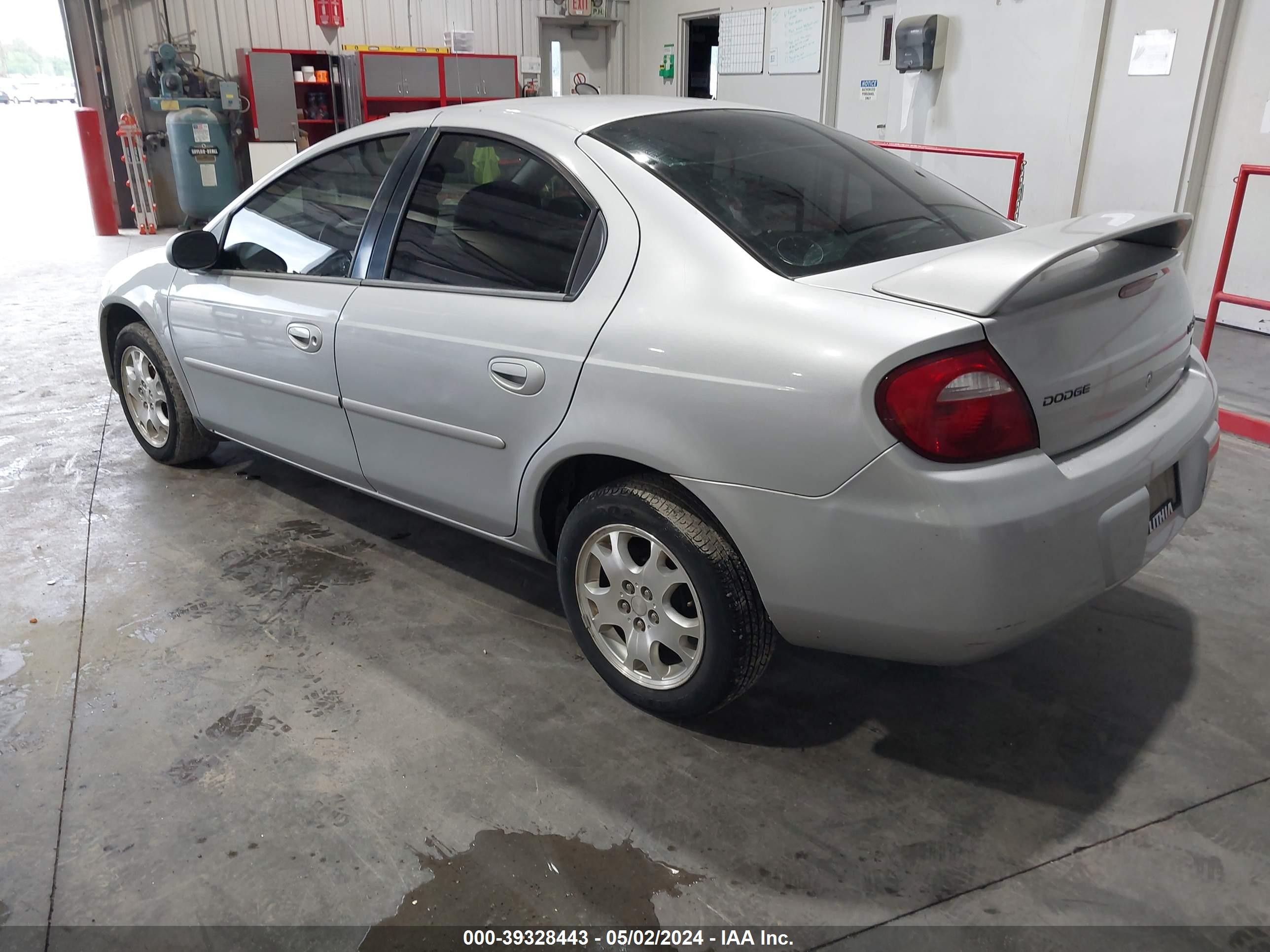 Photo 2 VIN: 1B3ES56C05D286769 - DODGE NEON 