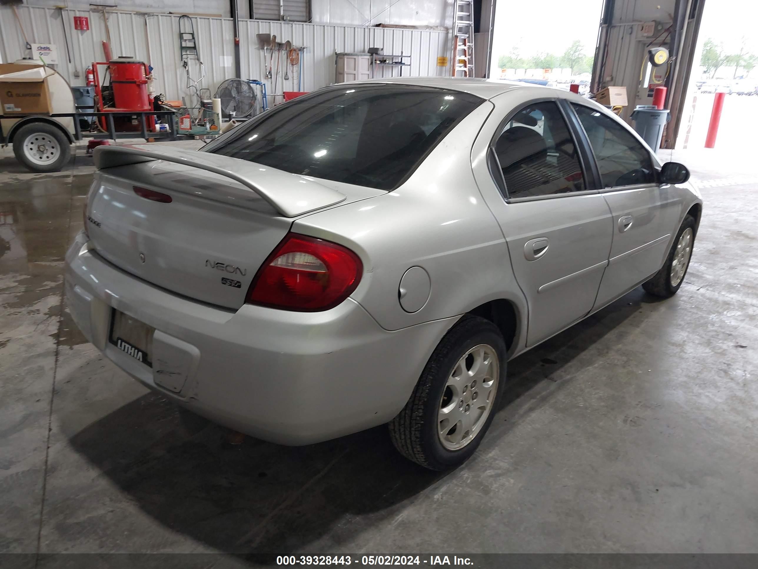 Photo 3 VIN: 1B3ES56C05D286769 - DODGE NEON 