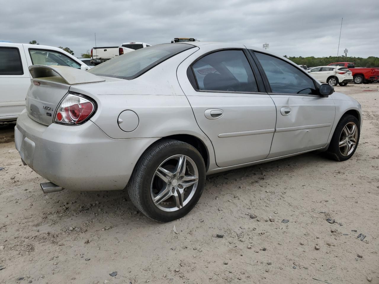 Photo 2 VIN: 1B3ES56C15D225673 - DODGE NEON 