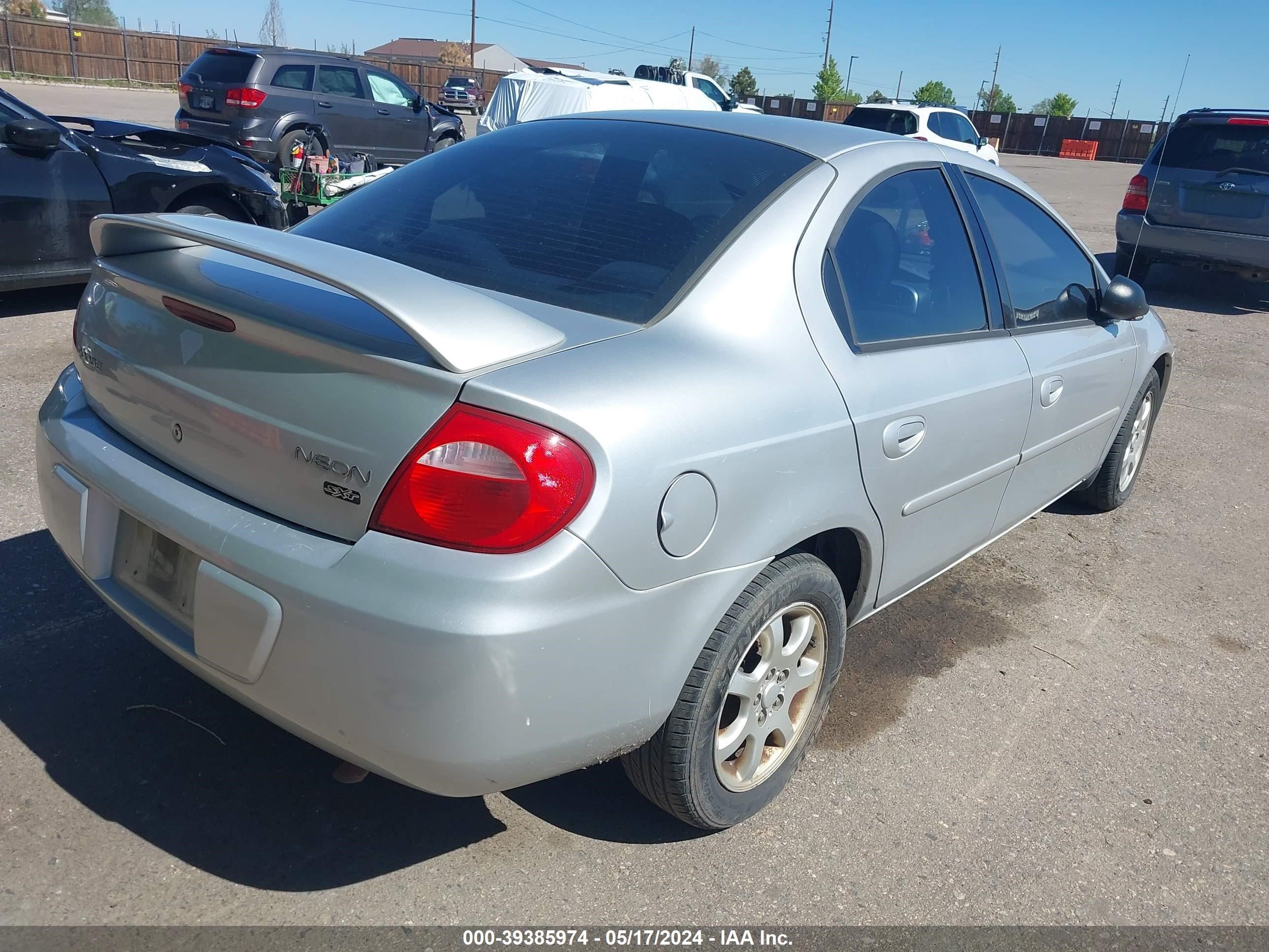 Photo 3 VIN: 1B3ES56C33D182967 - DODGE NEON 