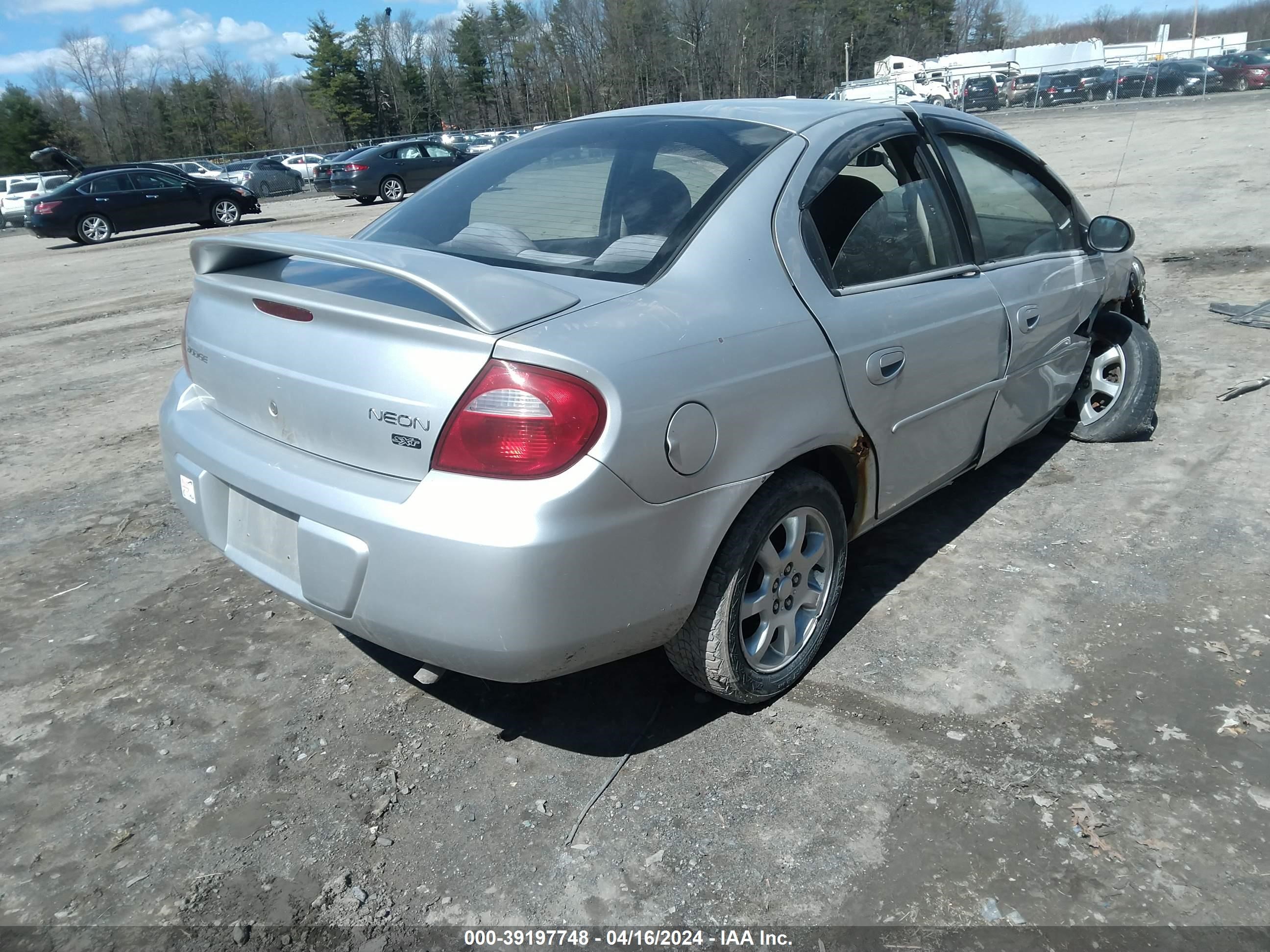 Photo 3 VIN: 1B3ES56C45D104135 - DODGE NEON 