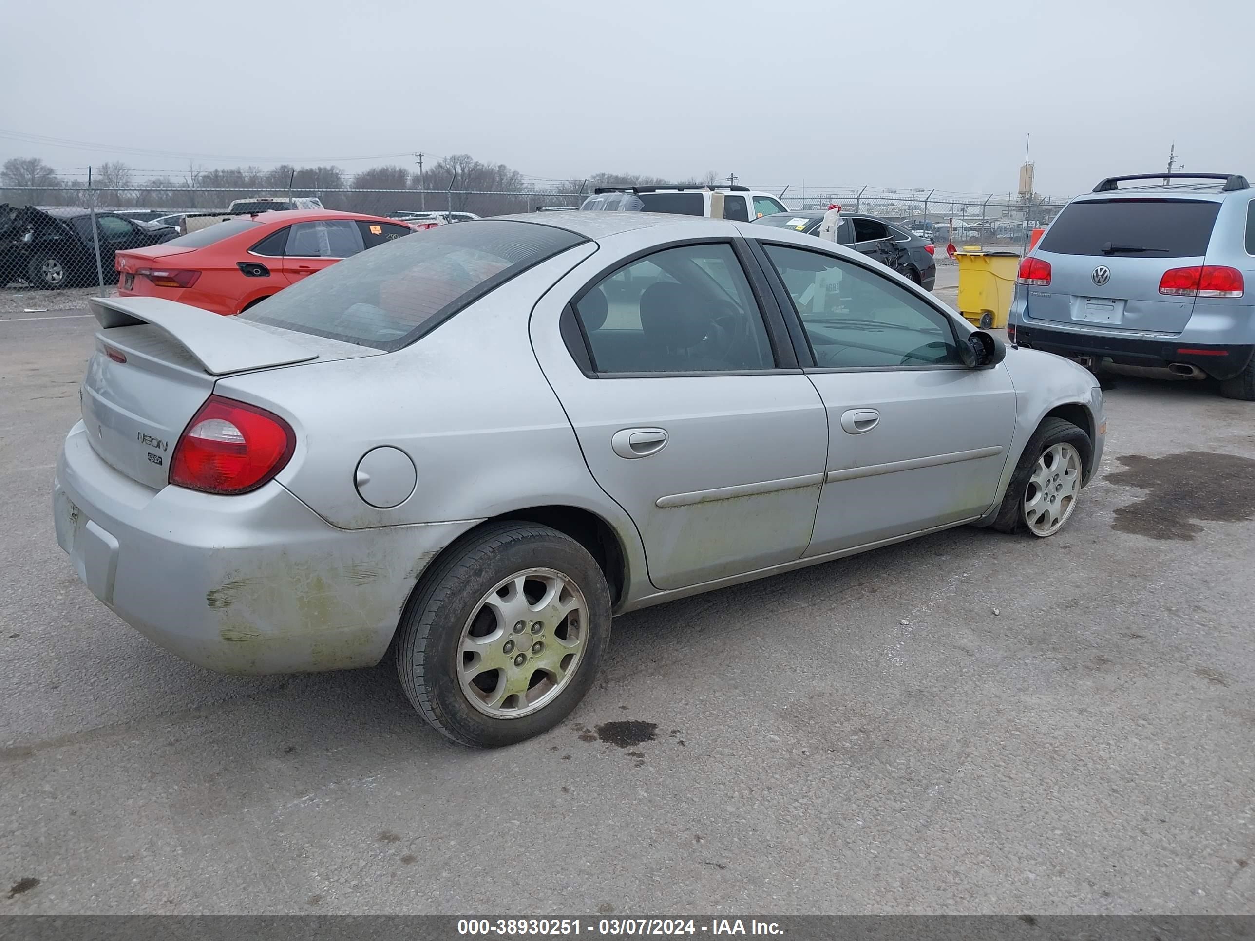 Photo 3 VIN: 1B3ES56C45D202467 - DODGE NEON 