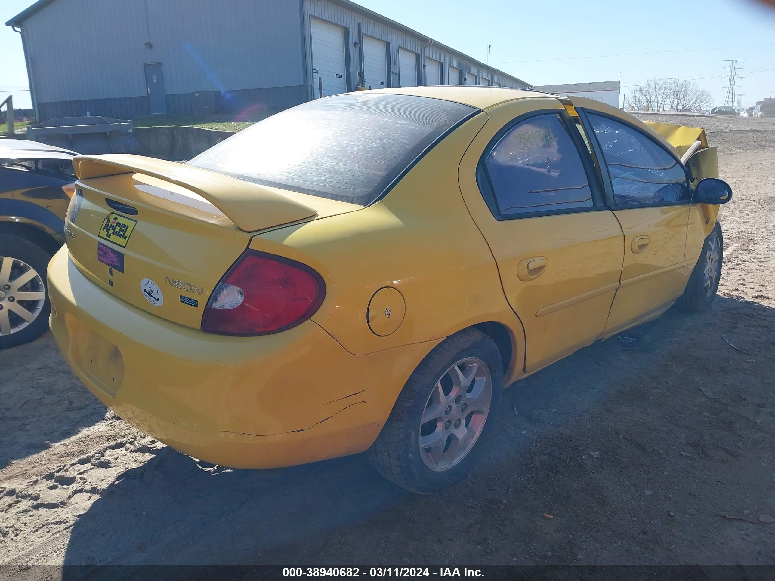 Photo 3 VIN: 1B3ES56C52D612402 - DODGE NEON 