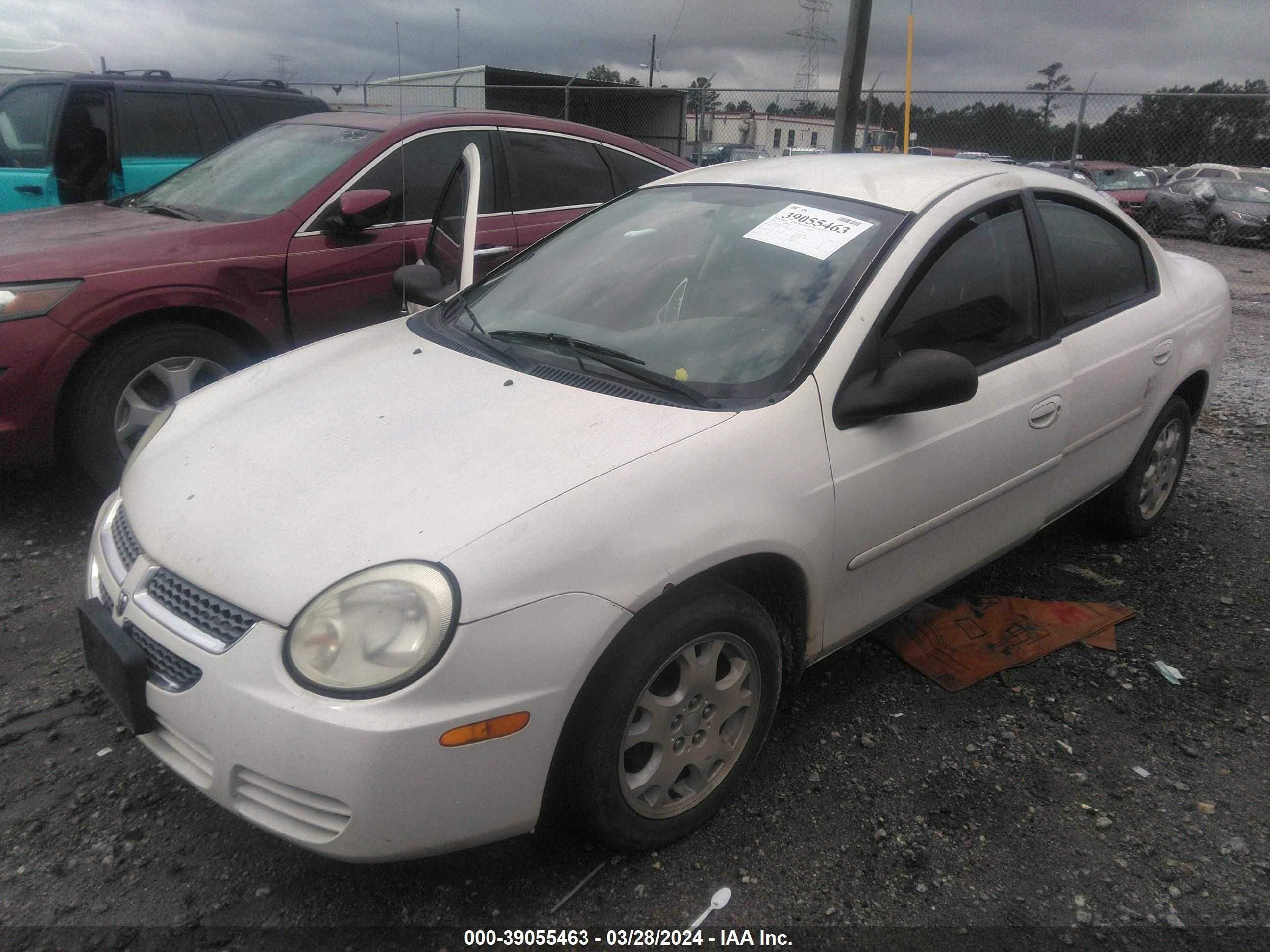 Photo 1 VIN: 1B3ES56C55D105388 - DODGE NEON 