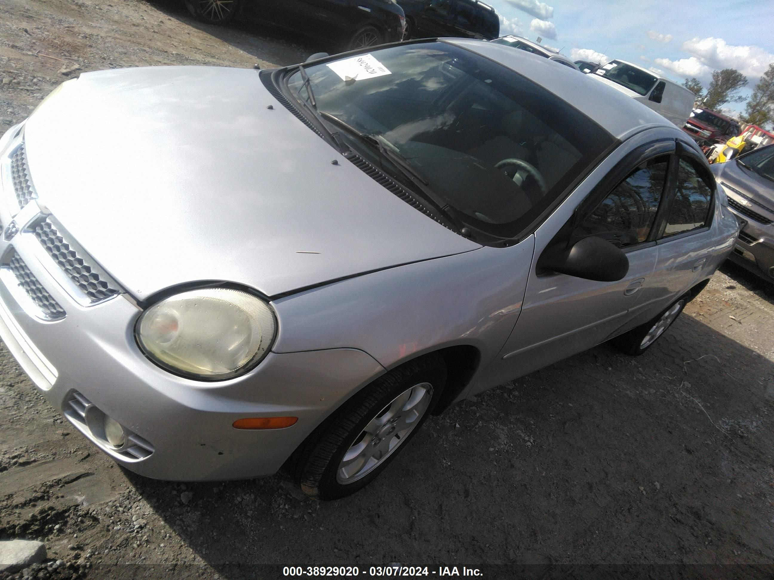 Photo 1 VIN: 1B3ES56C55D268641 - DODGE NEON 